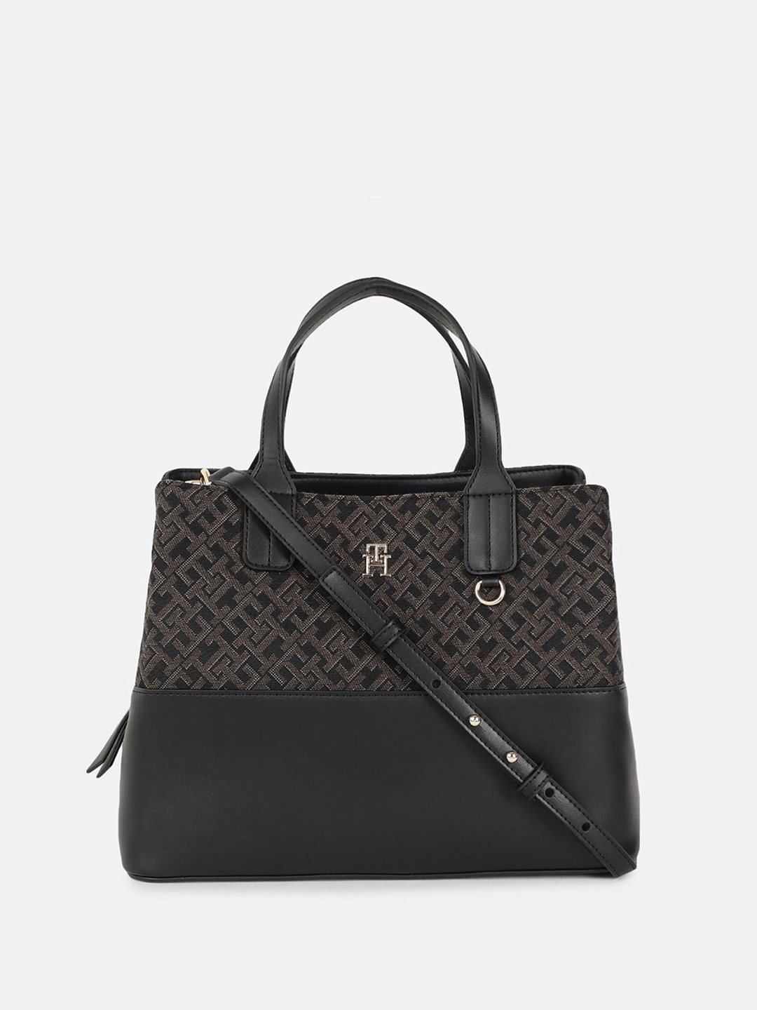 

Tommy Hilfiger Structured Sling Bag with Quilted, Black