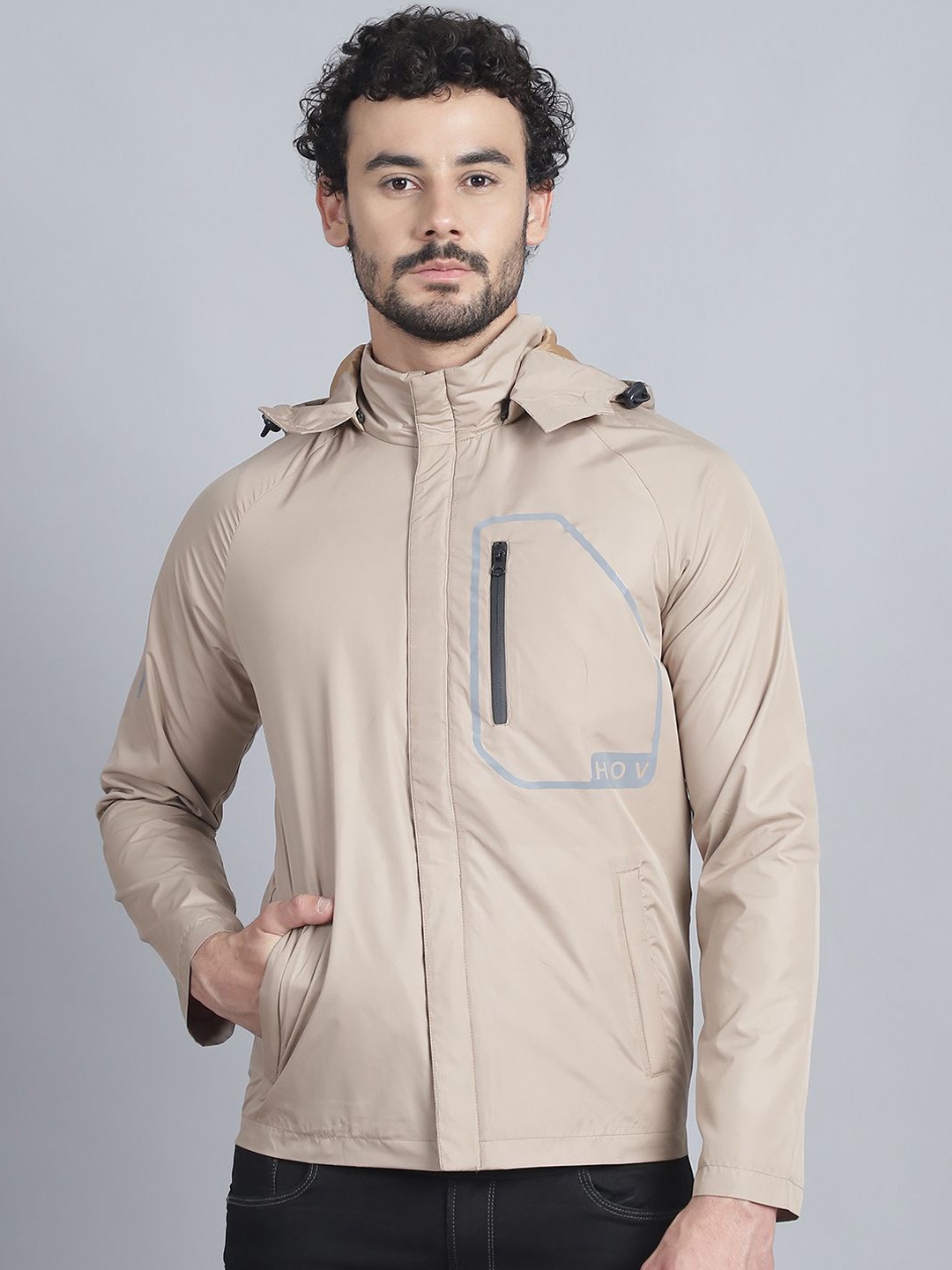 

HOUSE OF VEDAS Men Lightweight Training or Gym Tailored Jacket, Beige