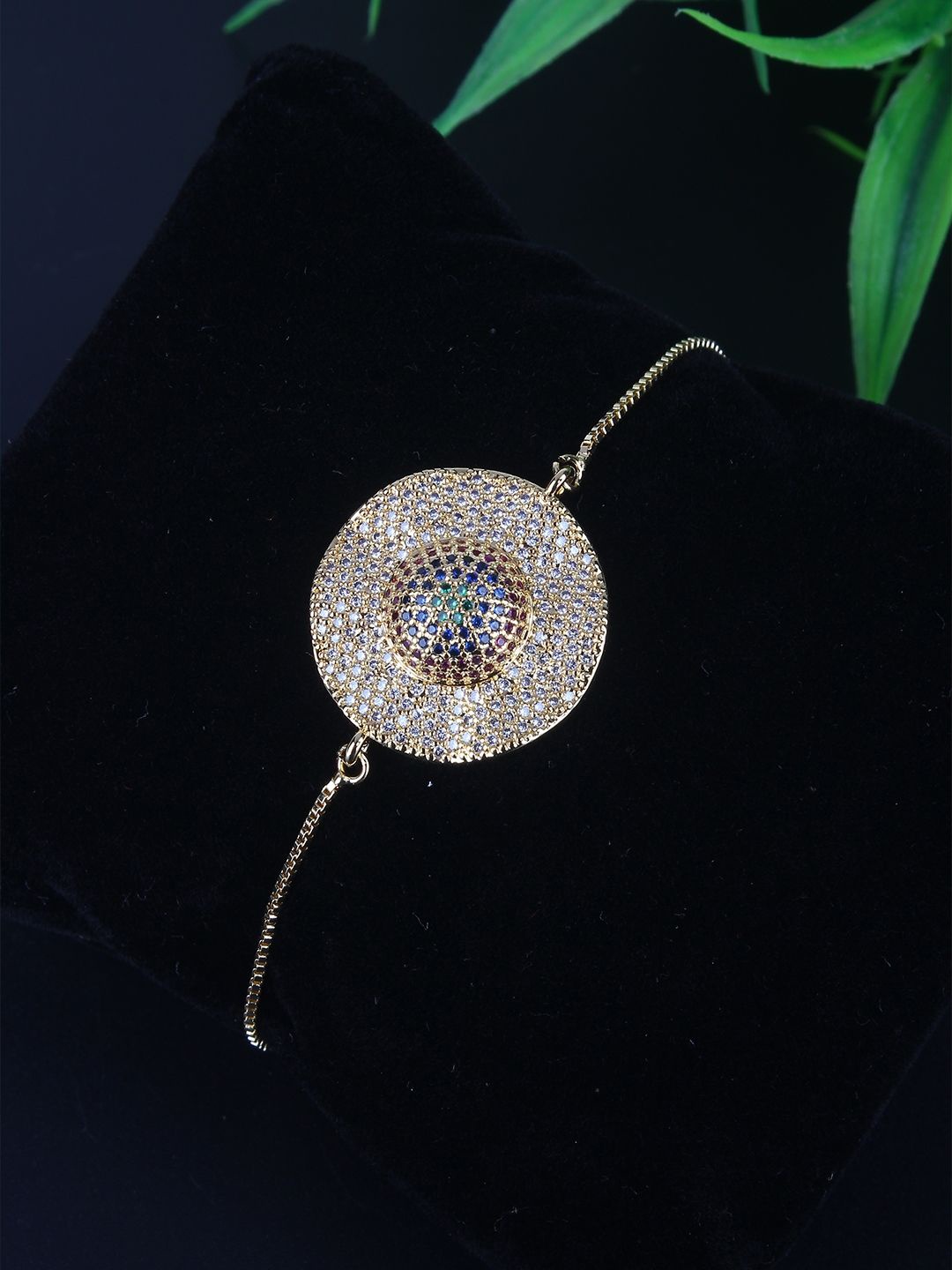 

KPOP Gold-Plated Cubic Zirconia Studded Charm Bracelet