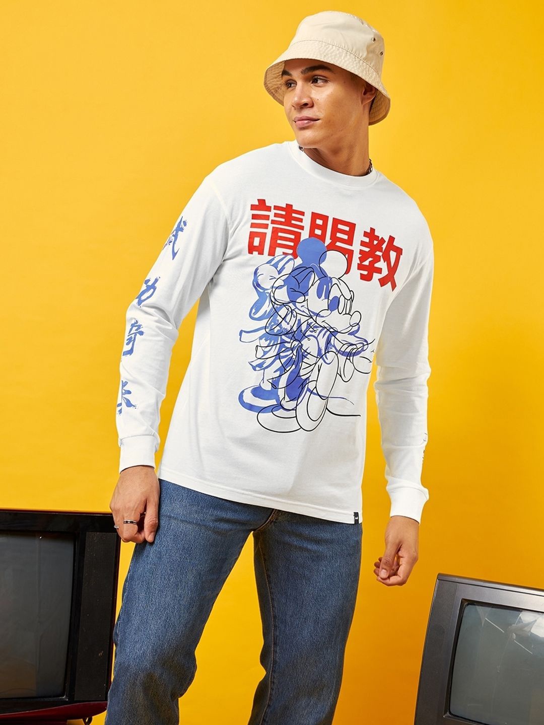 

Bewakoof Men Mickey Mouse Printed T-shirt, White