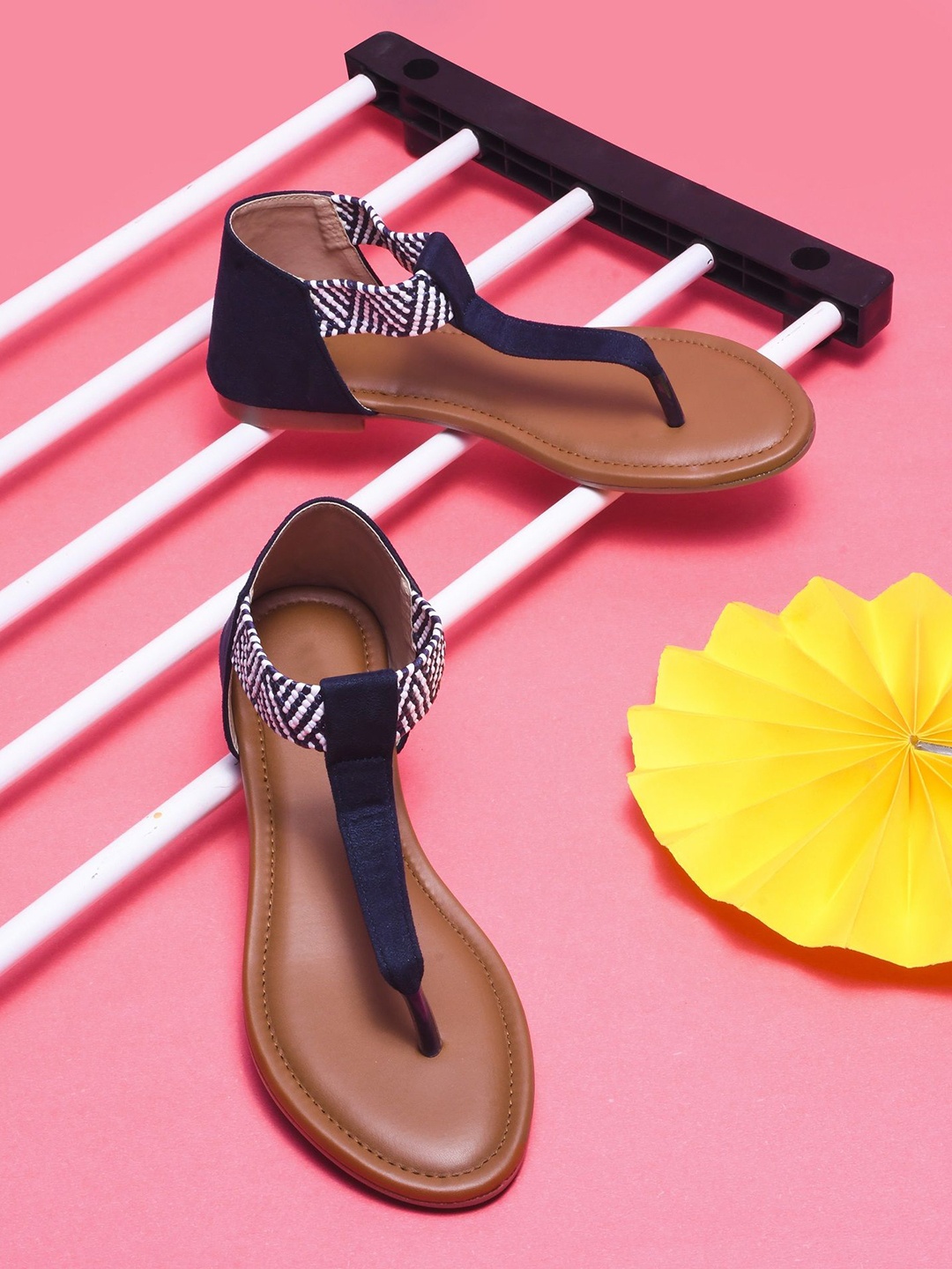 

Try Me Women Striped T-Strap Flats, Navy blue