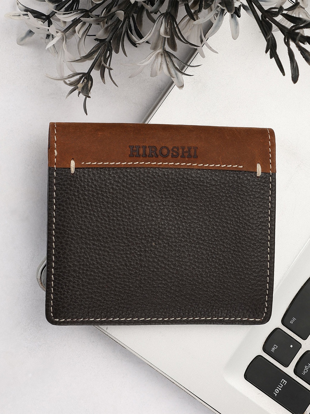 

HIROSHI Men Solid Leather Two Fold Wallet, Brown