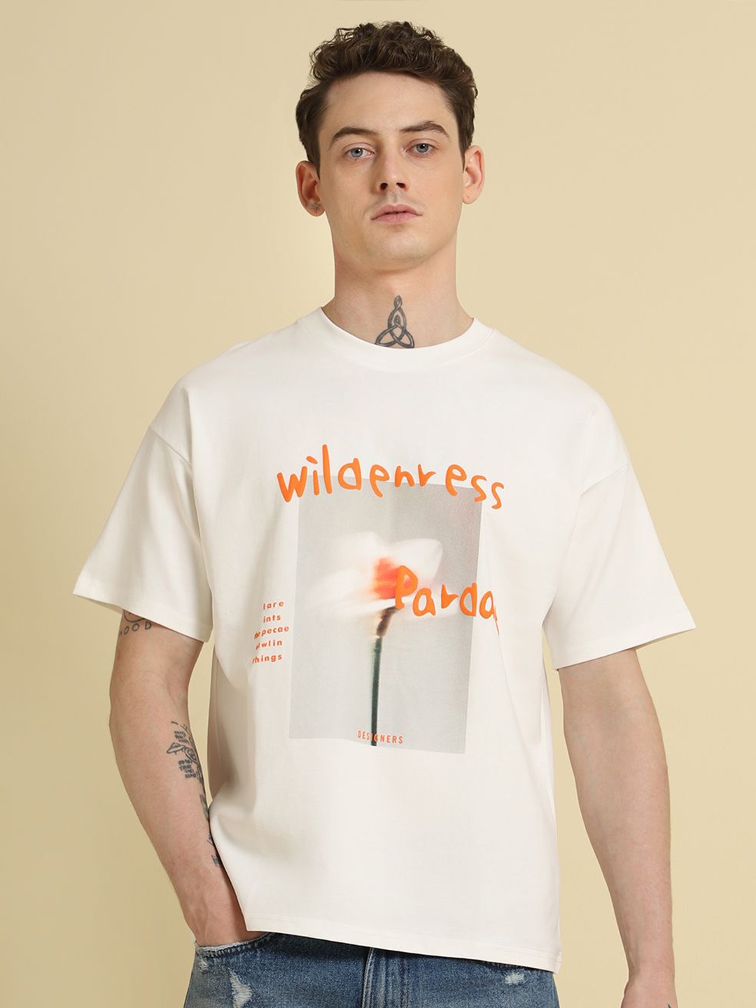 

Banana Club Men Printed T-shirt, Off white