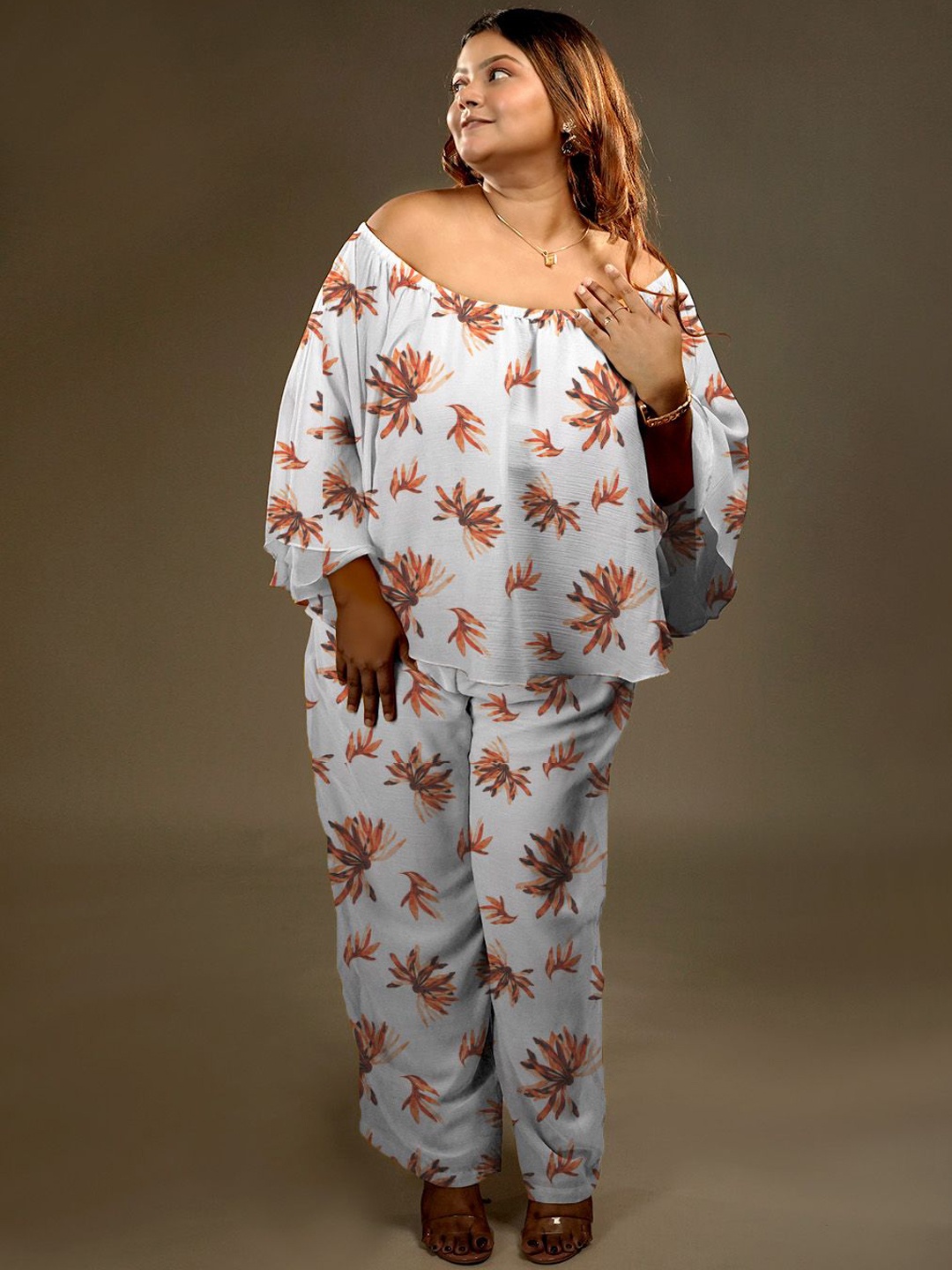

Zink Curve Printed Tunic With Trouser Co-Ords, Off white