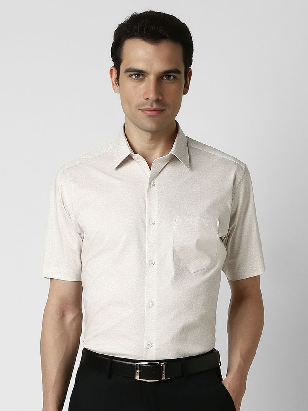 

Van Heusen Men Spread Collar Floral Printed Cotton Slim Fit Formal Shirt, Beige