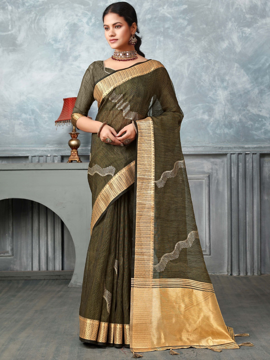 

VIRICA Patchwork Tissue Silk Saree, Green