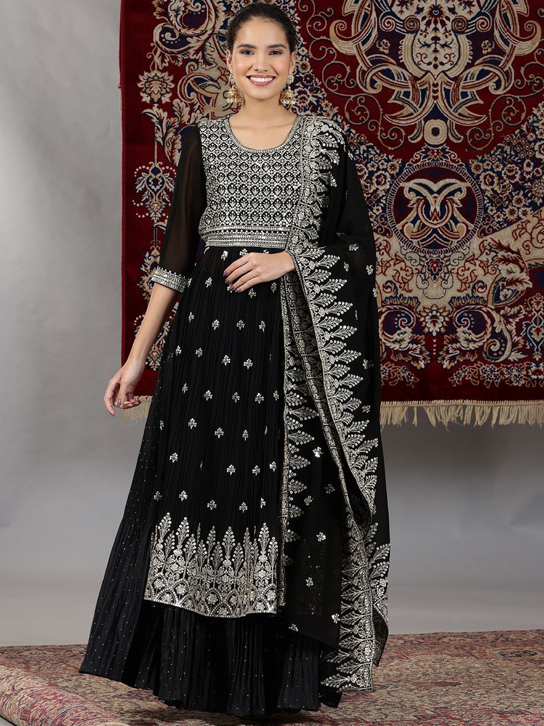 

AURELIA Women Embroidered Regular Kurta with Skirt & With Dupatta, Black