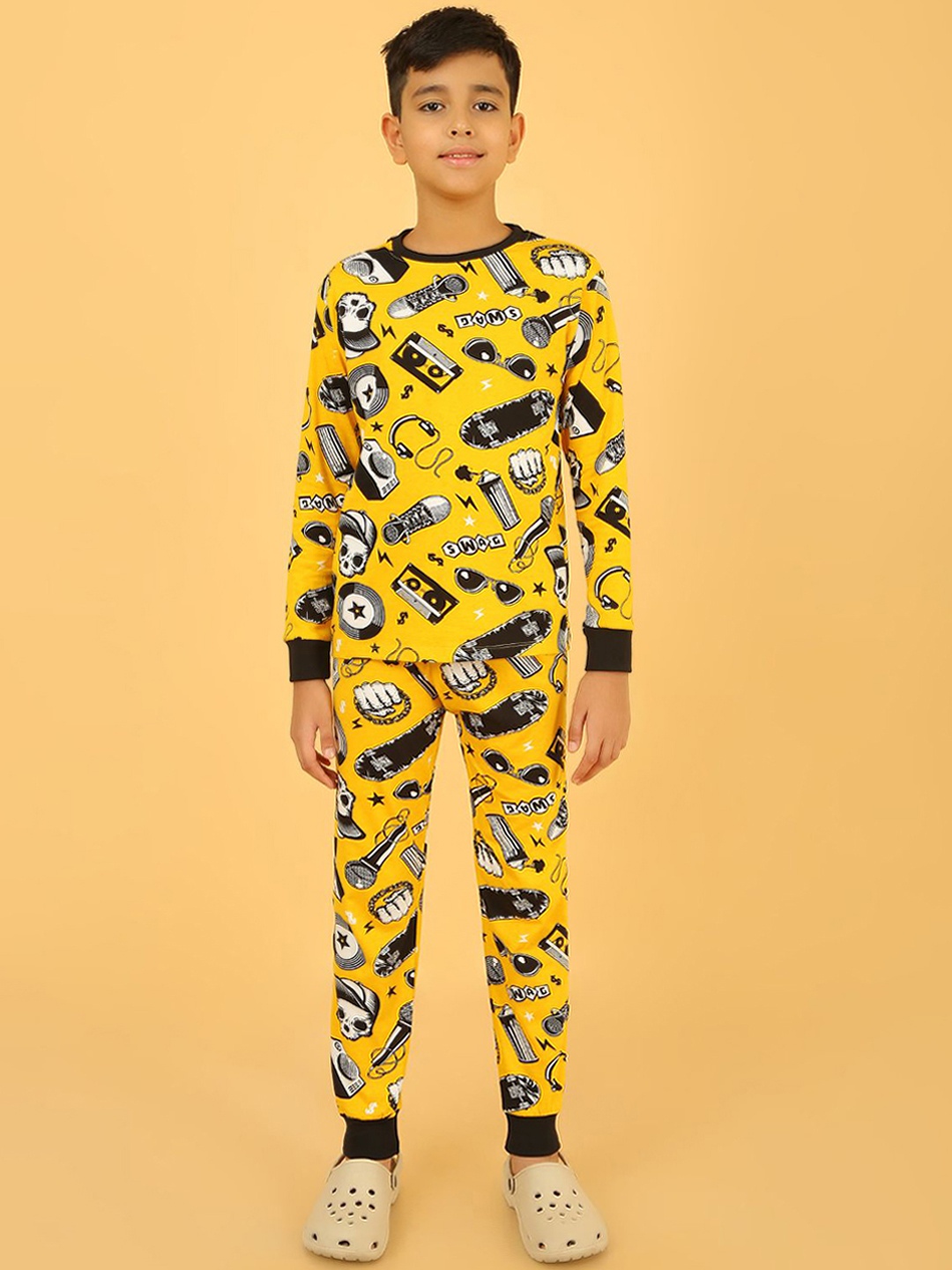 

Ninos Dreams Boys Graphic Printed Pure Cotton Night suit, Yellow