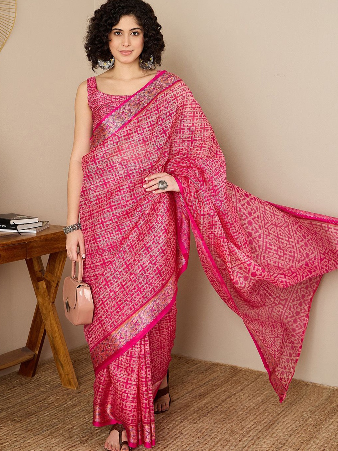 

Mitera Printed Brasso Ready to Wear Bagru Saree, Pink