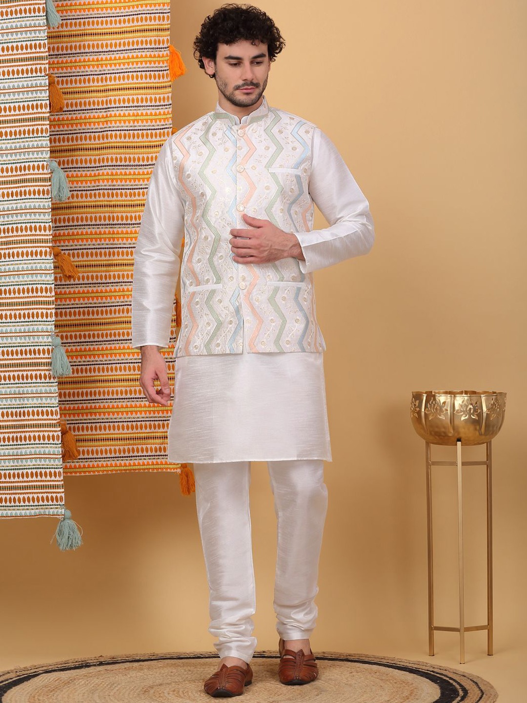 

KRAFT INDIA LUXE Mandarin Collar Straight Kurta with Churidar & Embroidered Nehru Jacket, Cream