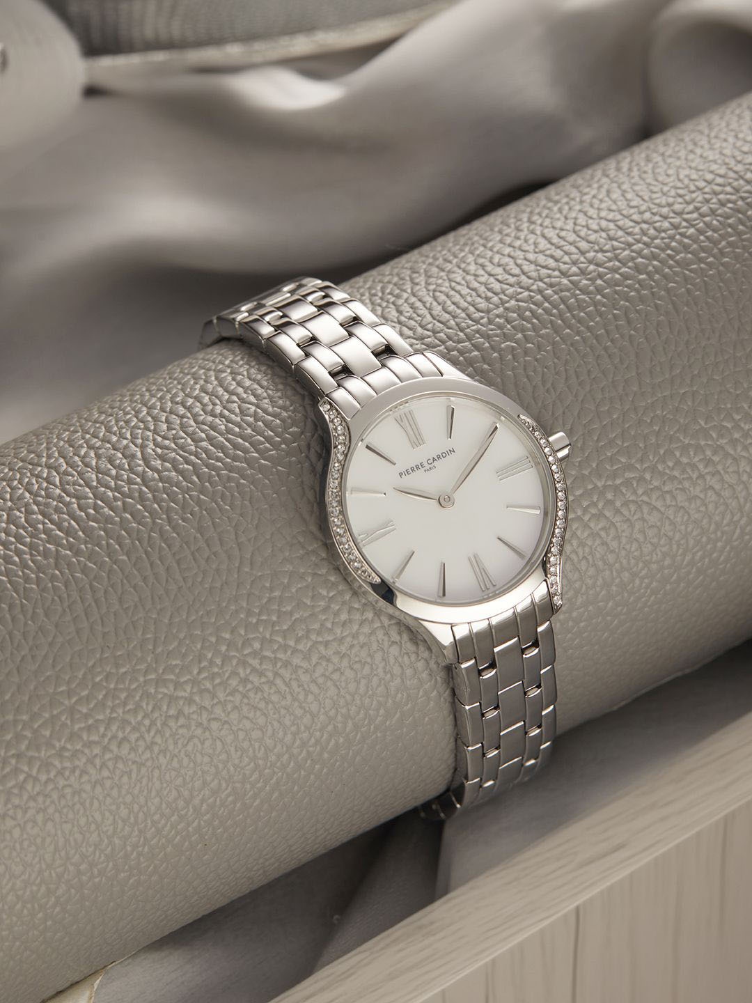 

pierre cardin Women Dial & Stainless Steel Straps Analogue Watch CDL.0005