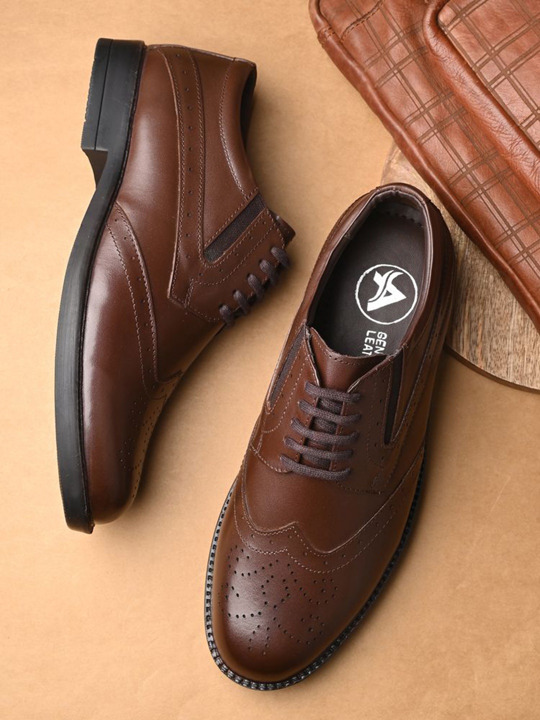 

Auserio Men Leather Formal Brogues, Brown