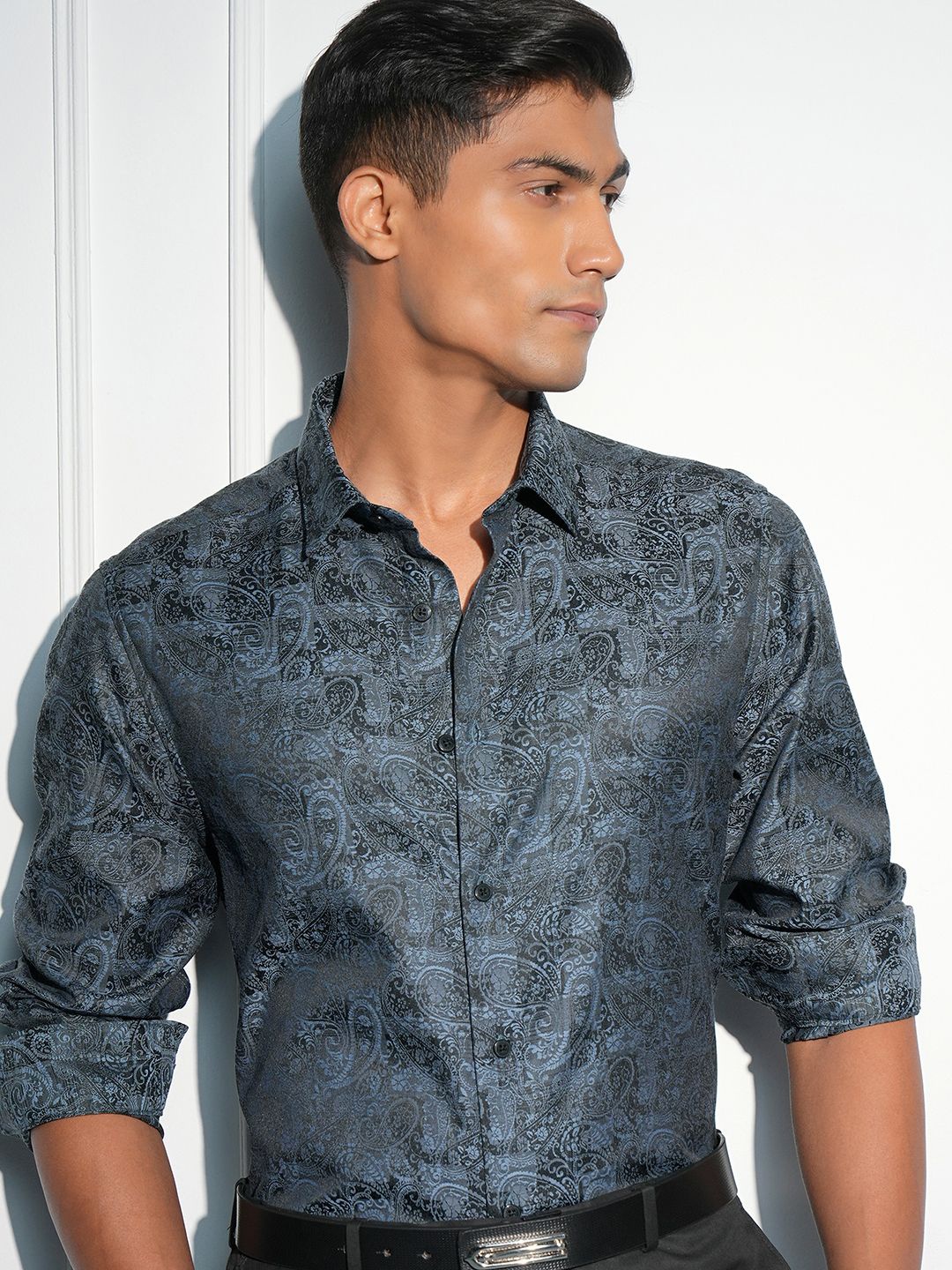 

LOCOMOTIVE Premium Men Danube Jacquard Textured Occasion Shirt, Black