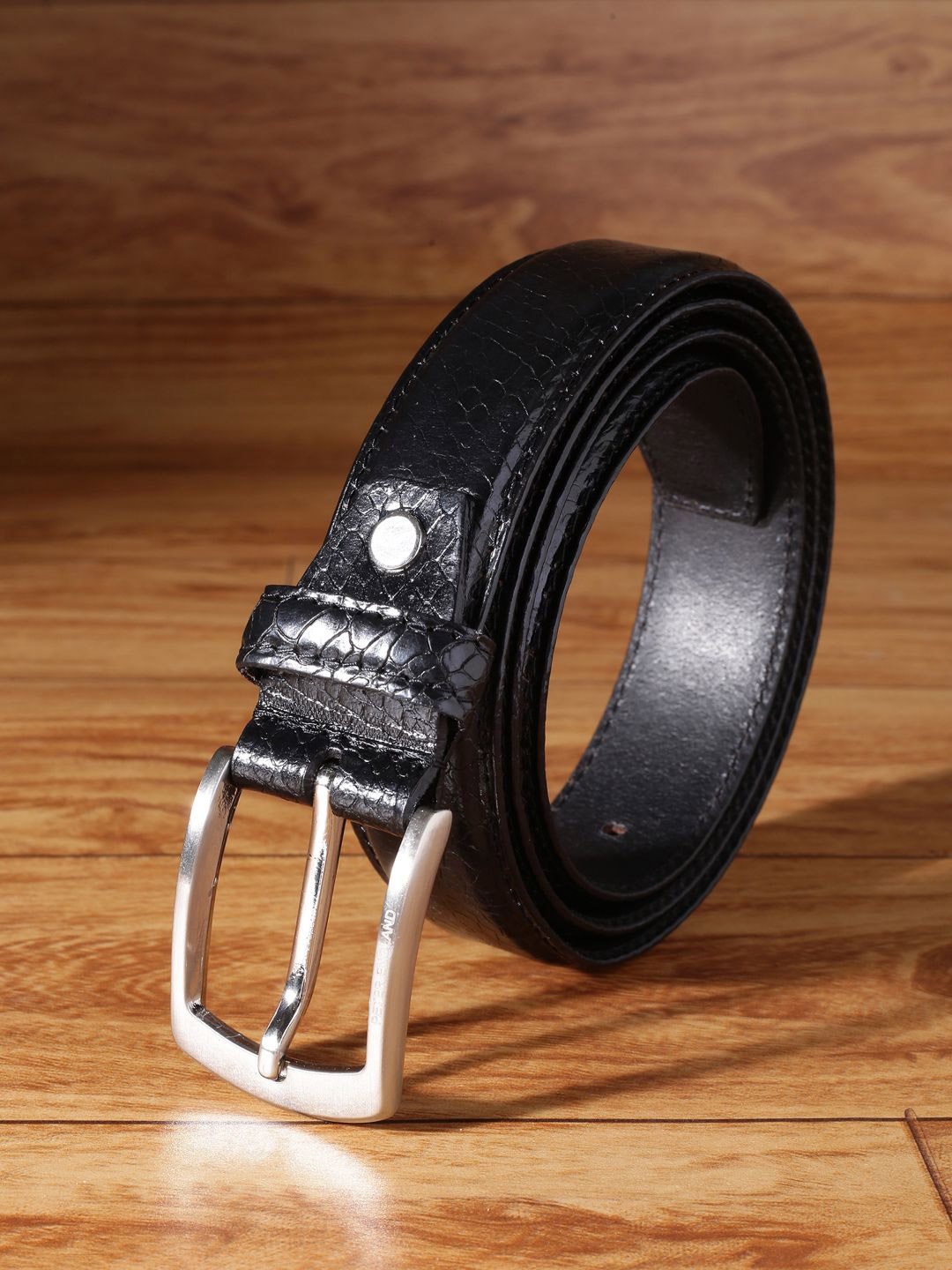 

Peter England Men Textured Leather Formal Belt, Black