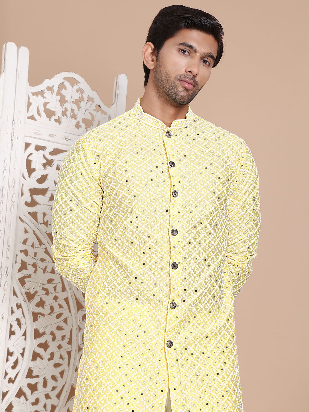 

Jompers Men Embroidered Regular Sequinned Kurta with Pyjamas, Yellow