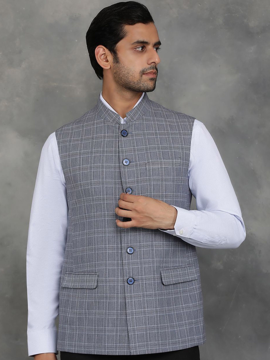 

JADE BLUE Men Checked Nehru Jackets, Grey