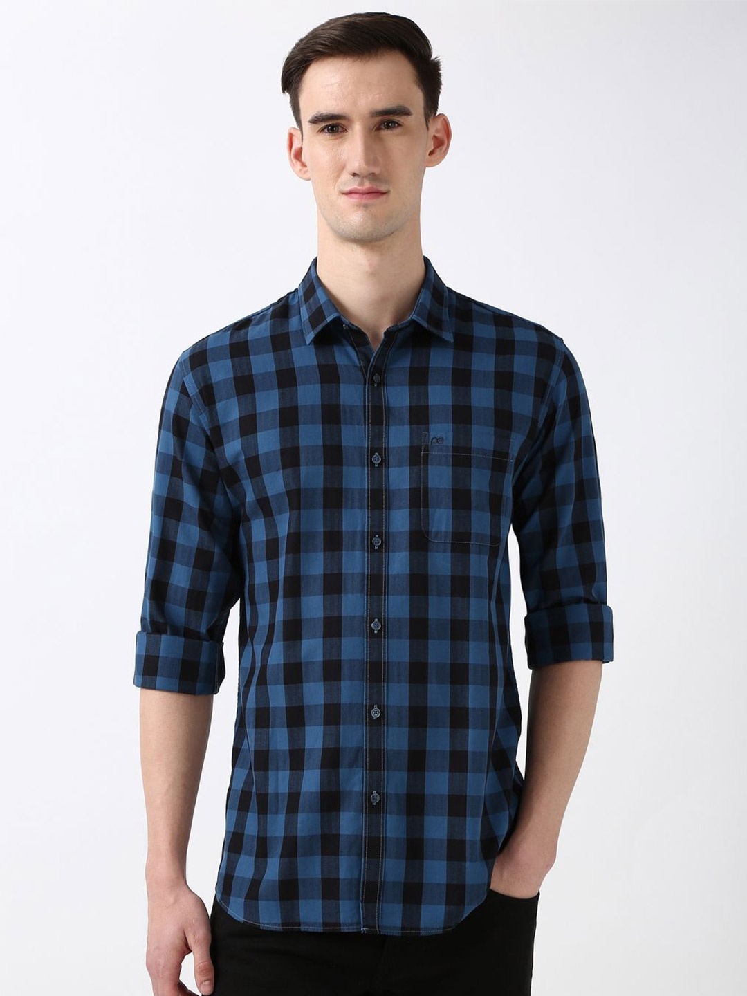 

Peter England Casuals Men Spread Collar Gingham Checked Cotton Slim Fit Casual Shirt, Navy blue