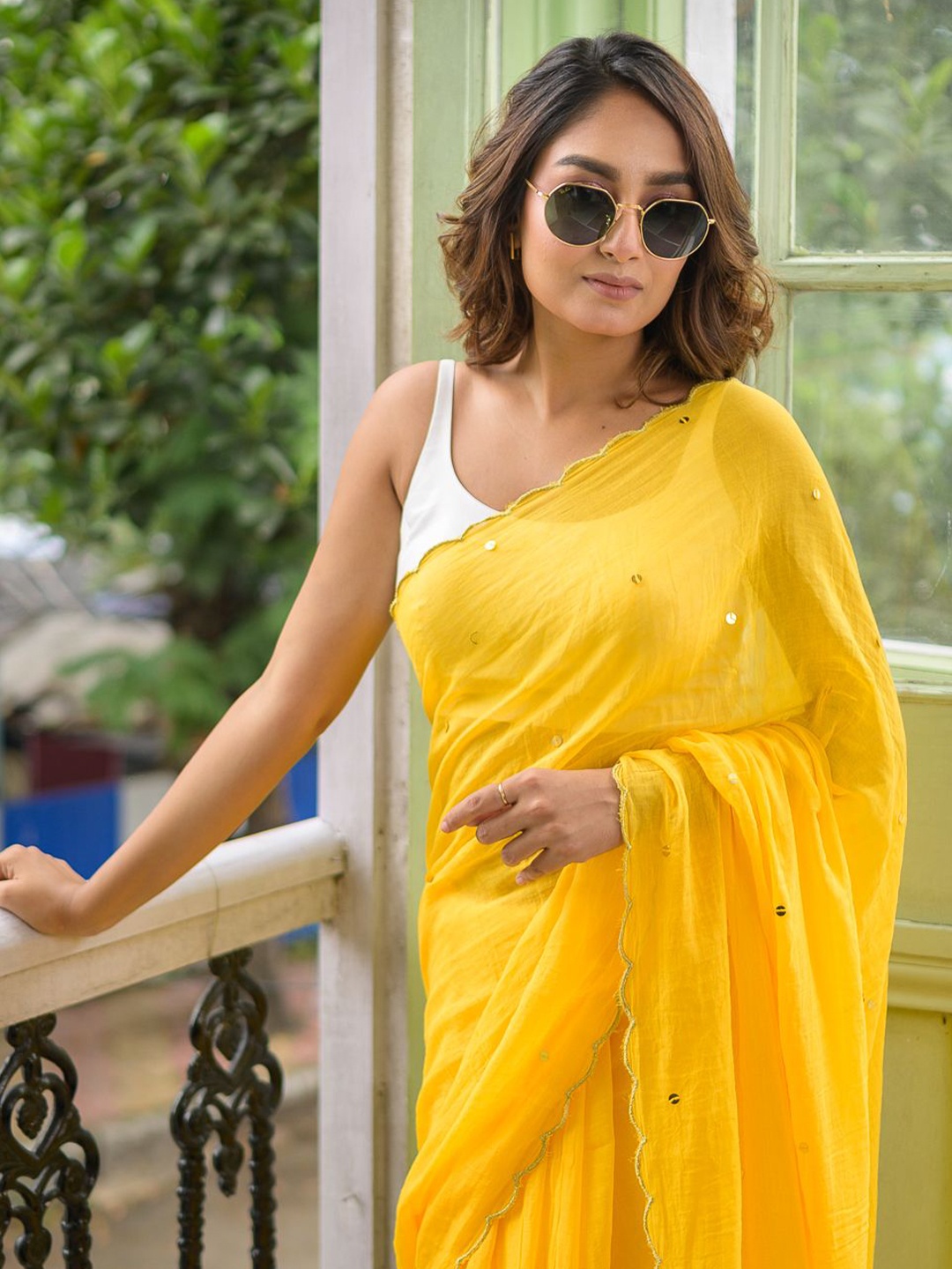 

RODDUR Embellished Sequinned Pure Cotton Saree, Yellow