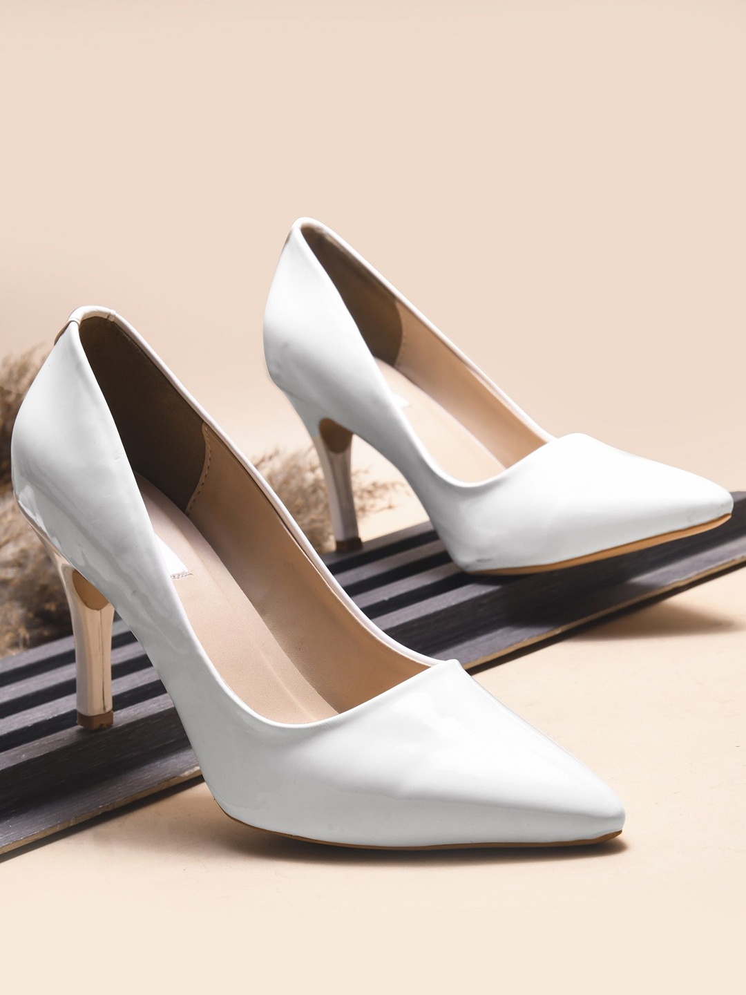 

THE WHITE POLE Stiletto Heel Pumps