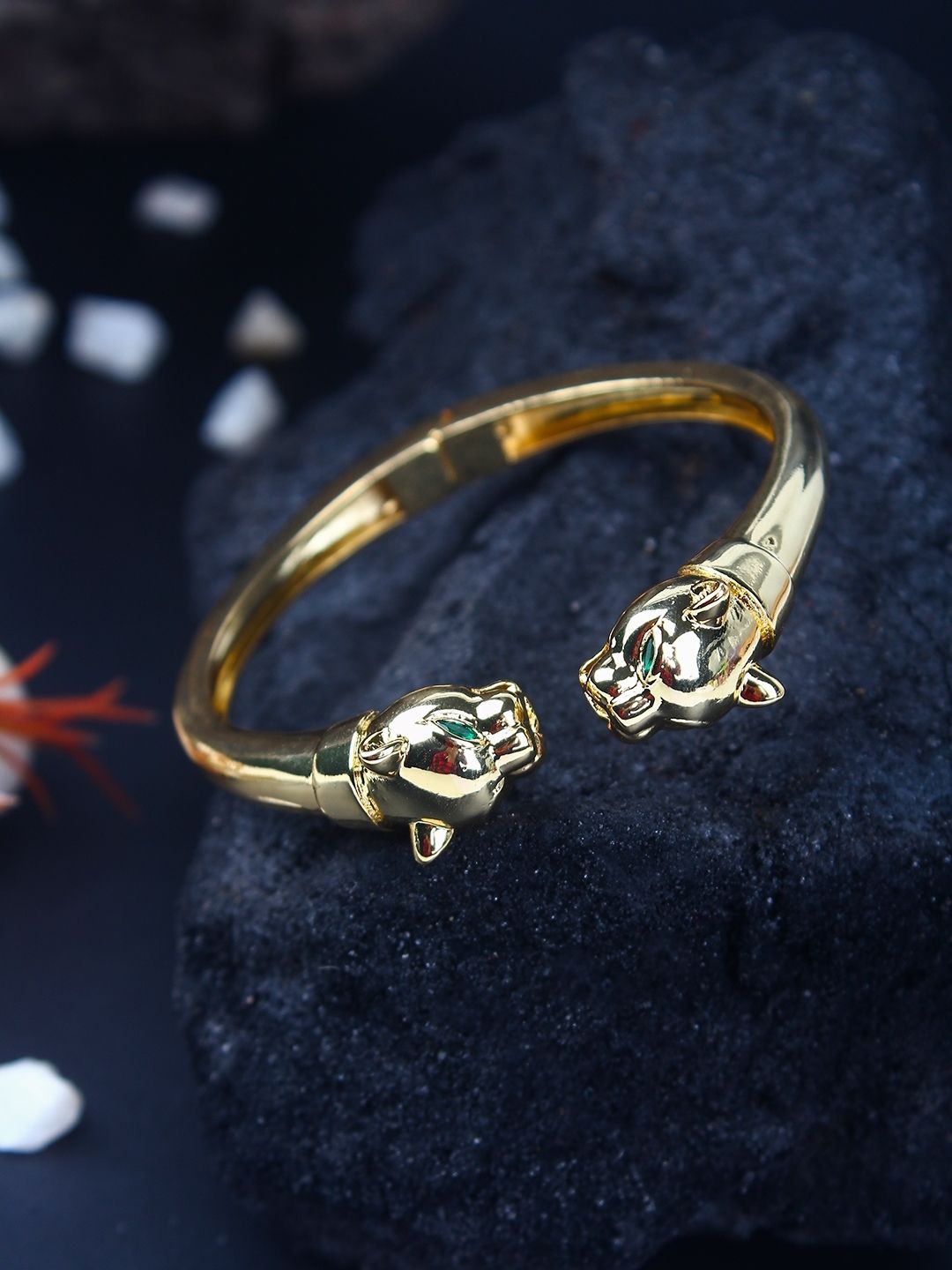 

KPOP Brass Gold-Plated Cubic Zirconia Bangle-Style Bracelet