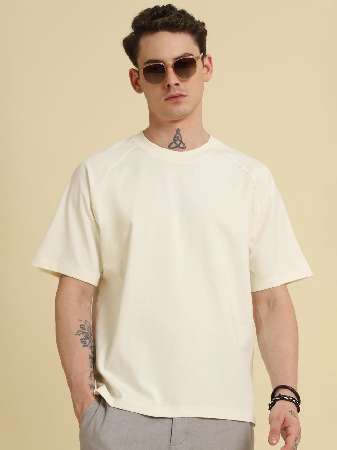 

Banana Club Men T-shirt, Cream