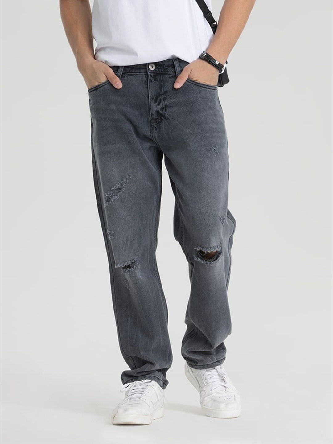 

Snitch Men Comfort Relaxed Fit Mildly Distressed Light Fade Stretchable Jeans, Grey