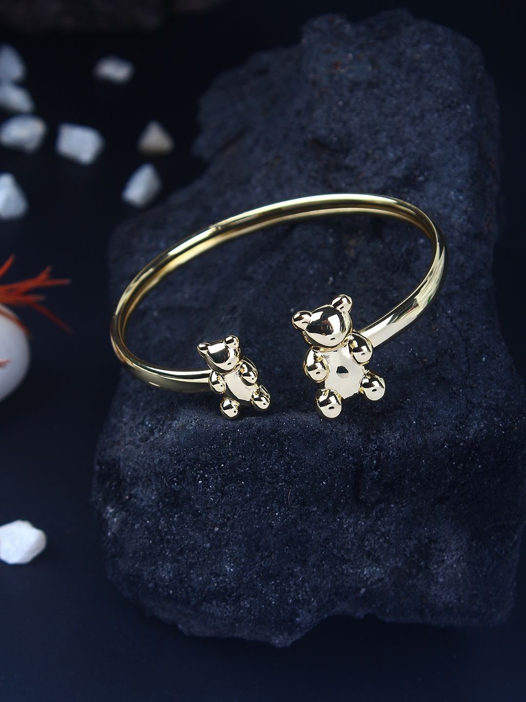 

KPOP Gold-Plated Bangle-Style Bracelet