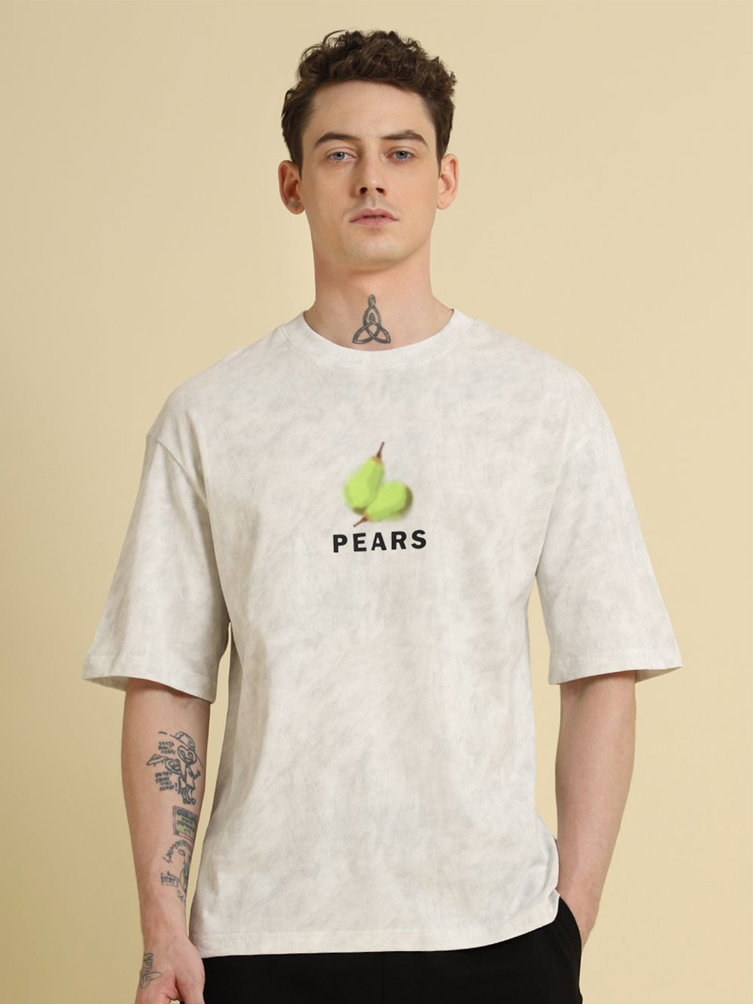 

Banana Club Men Printed T-shirt, Off white