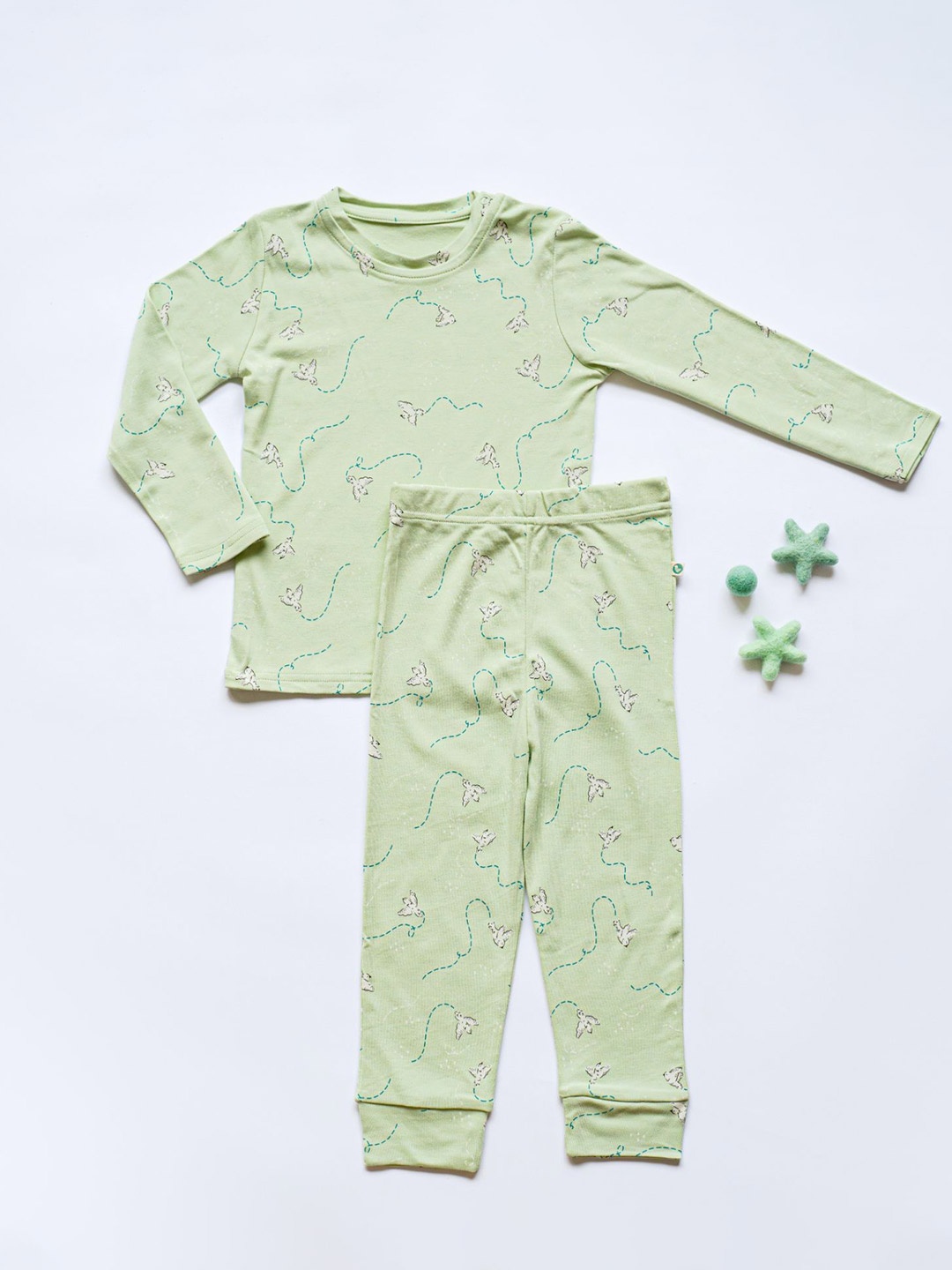 

cocoon care Kids Printed Organic Cotton T-shirt with Pyjamas, Green
