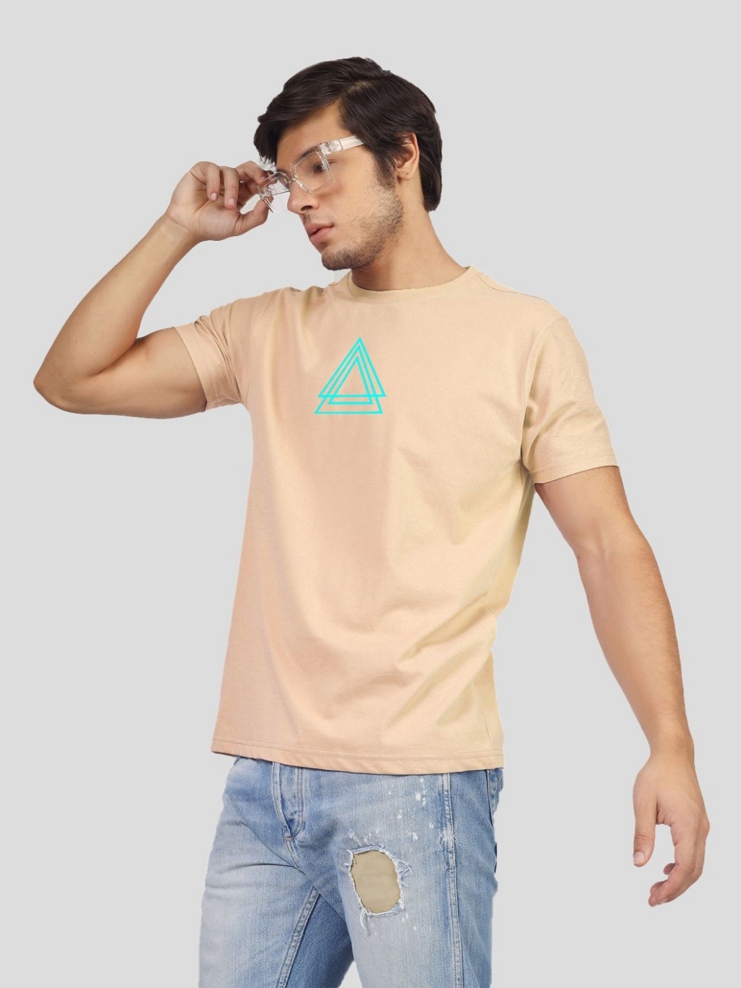 

Greylongg Men Printed Pockets T-shirt, Beige