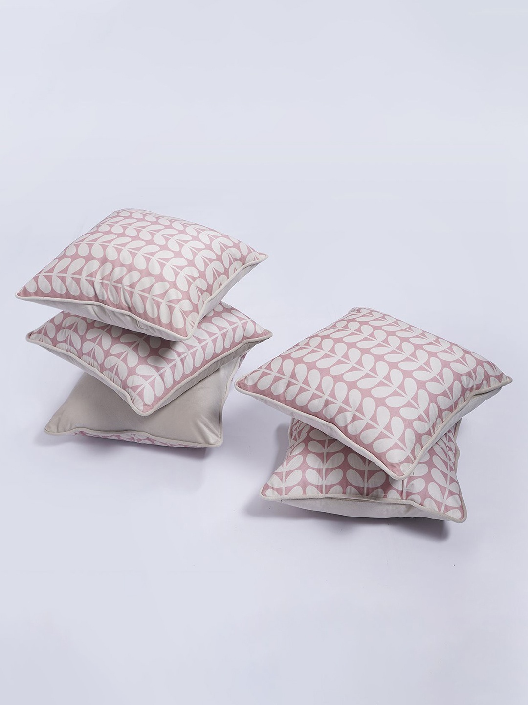 

SANSKRUTIHOMES Beige & Off White Set of 5 Floral Velvet Square Cushion Covers