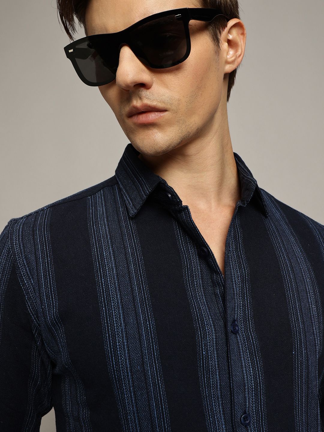 

The Roadster Lifestyle Co. Men Premium Spread Collar Vertical Striped Cotton Casual Shirt, Navy blue