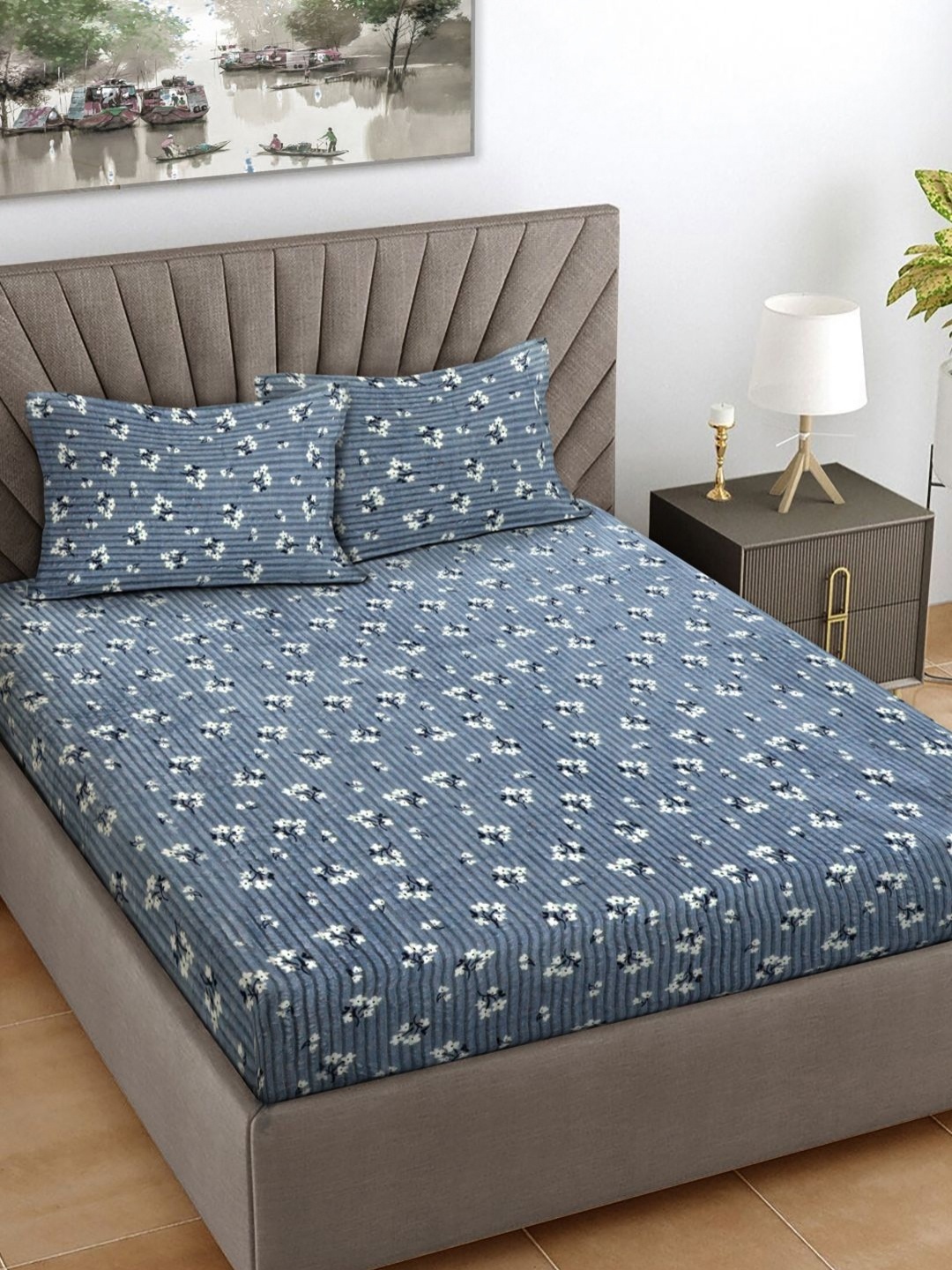 

FABINALIV Blue & White Floral 300 TC King Bedsheet with 2 Pillow Covers