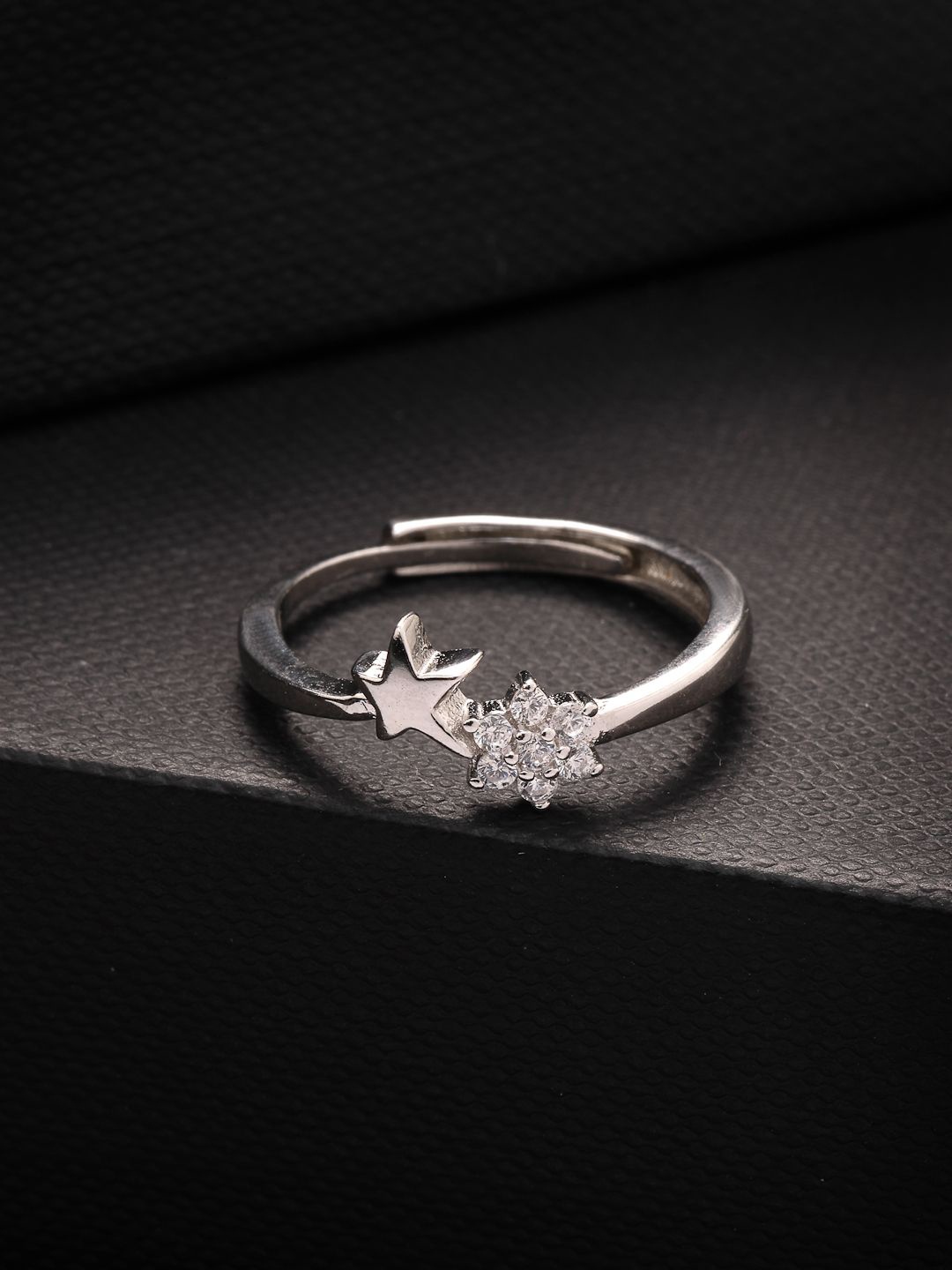 

PANASH 925 Sterling Silver Rhodium-Plated CZ-Studded Finger Ring