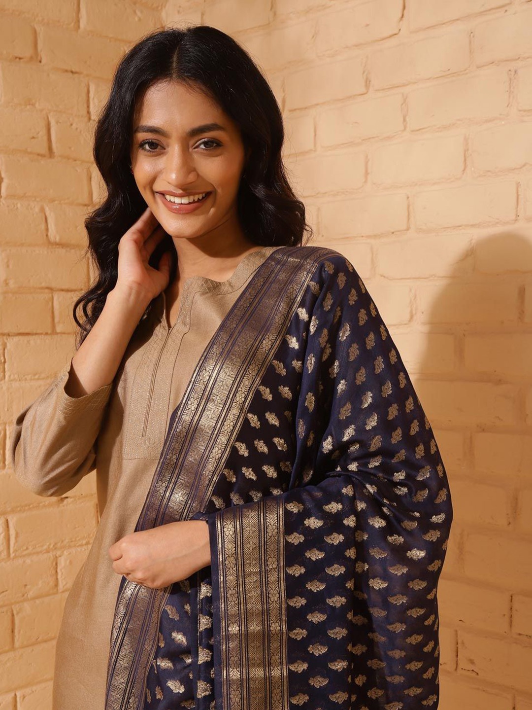 

Fabindia Cotton Silk Blend Dupatta, Navy blue