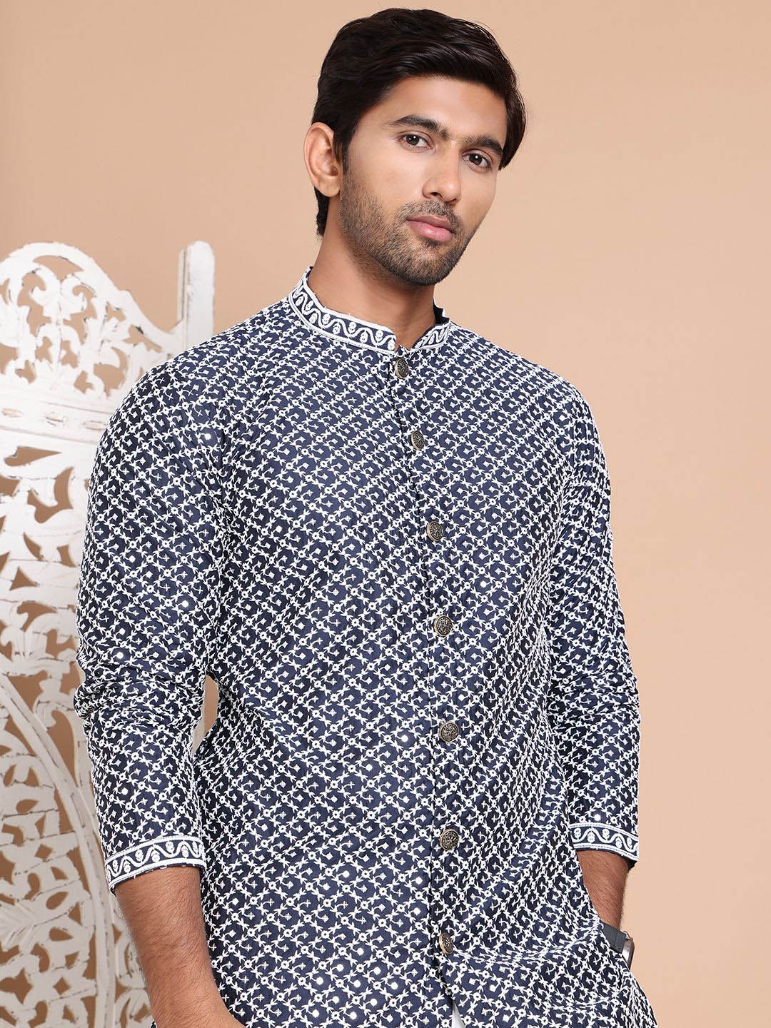 

Jompers Men Embroidered Regular Thread Work Kurta with Pyjamas, Navy blue