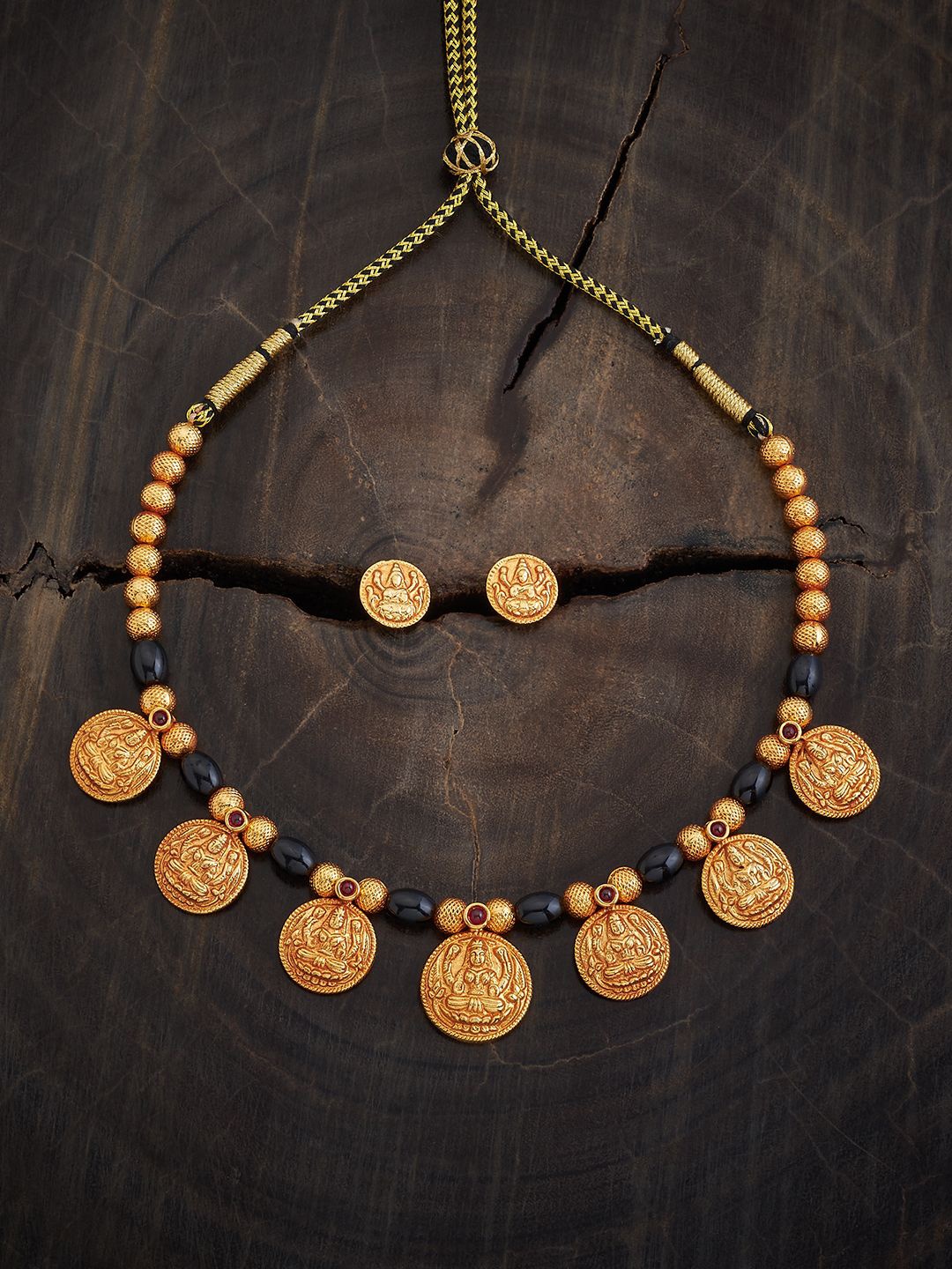 

Kushal's Fashion Jewellery Gold-Plated Artificial Stones Studded Necklace and Earrings