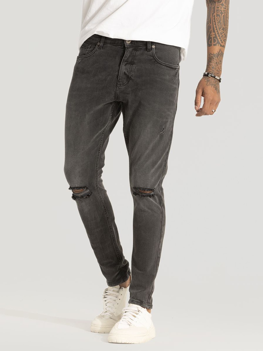 

Snitch Men Narrow Skinny Fit Mildly Distressed Light Fade Stretchable Jeans, Grey