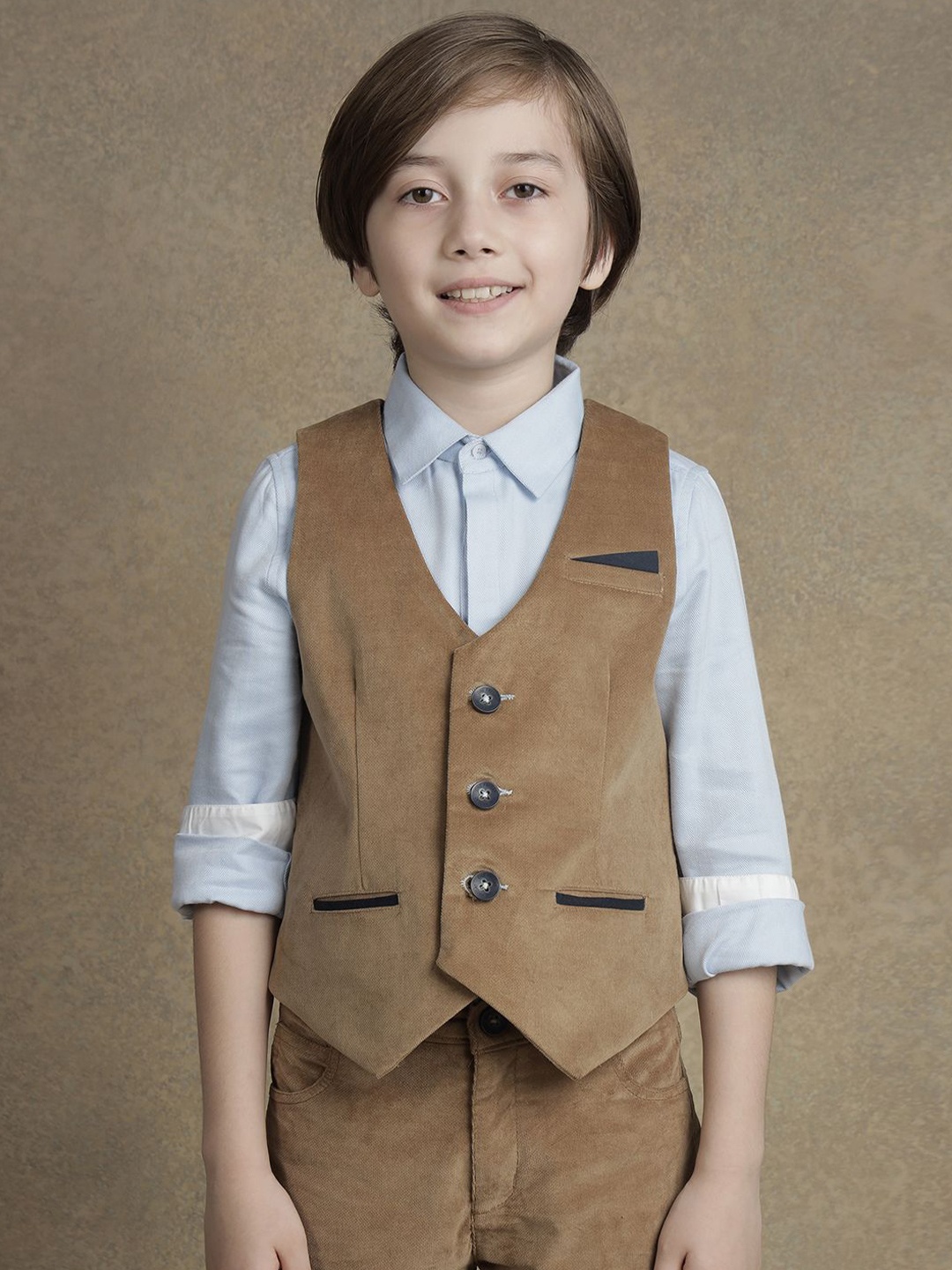 

One Friday Boys V Neck Slim-Fit Waistcoat, Beige