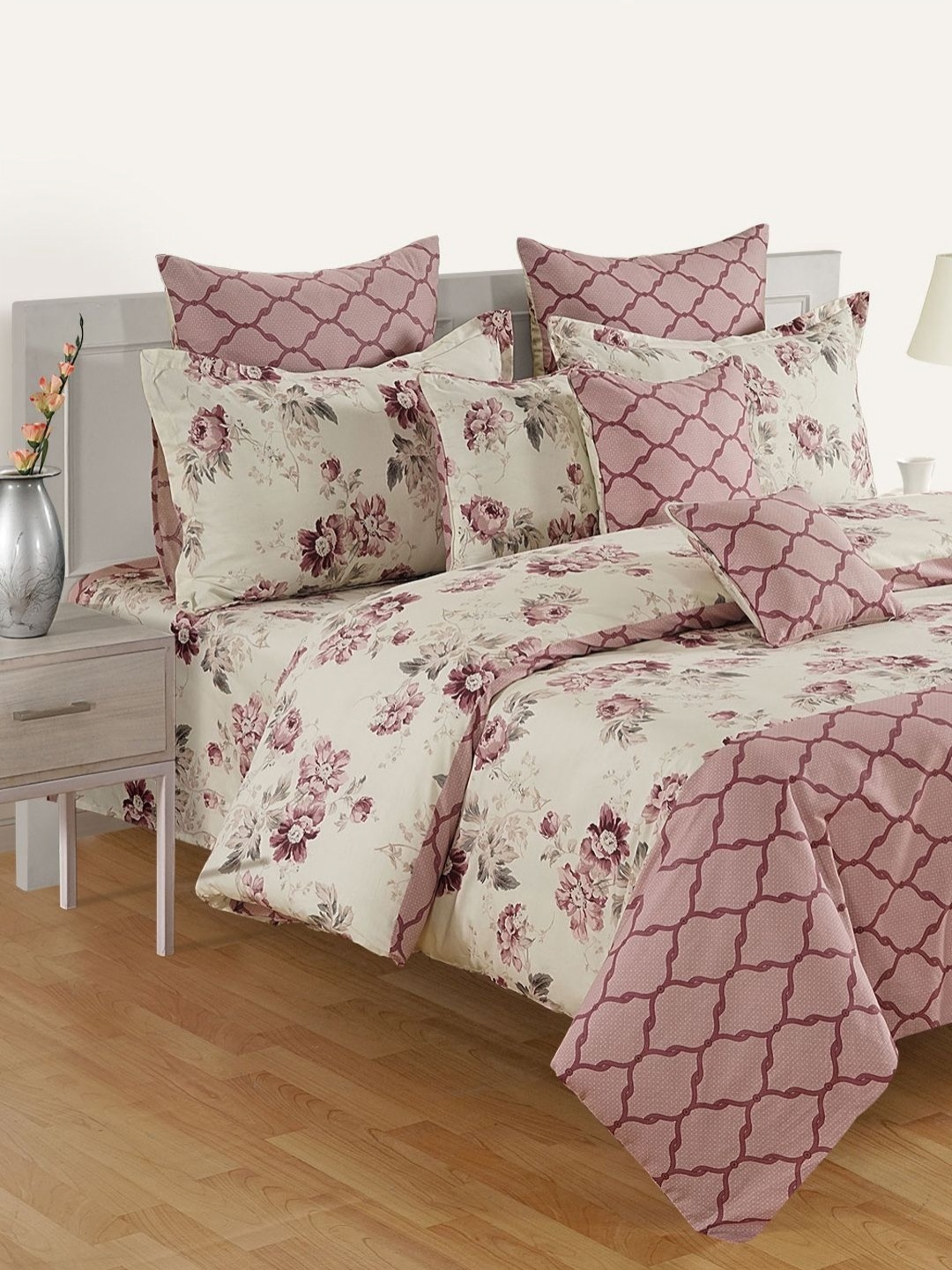 

SWAYAM Pink & White Floral 160 TC King Bedsheet with 2 Pillow Covers