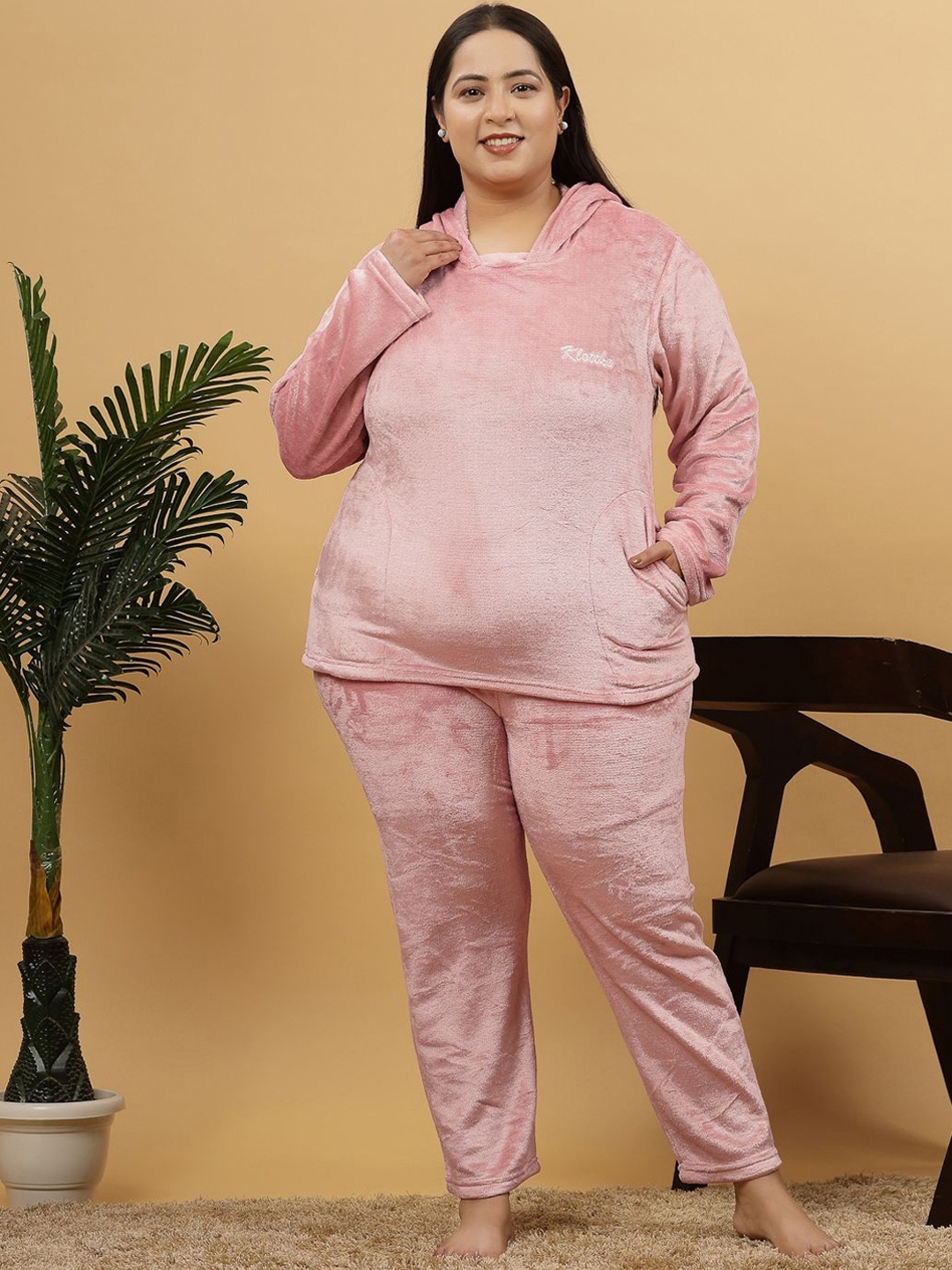 

KLOTTHE Women Solid Plus Size Hooded Nightsuit, Pink