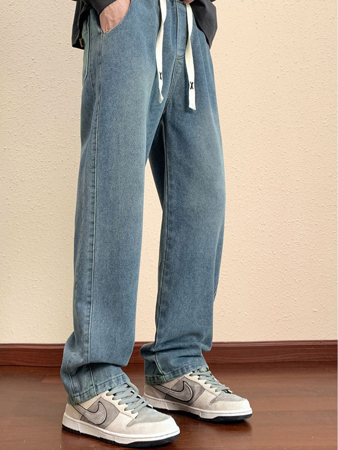

StyleCast Men Blue Relaxed Fit Mid-Rise Jeans