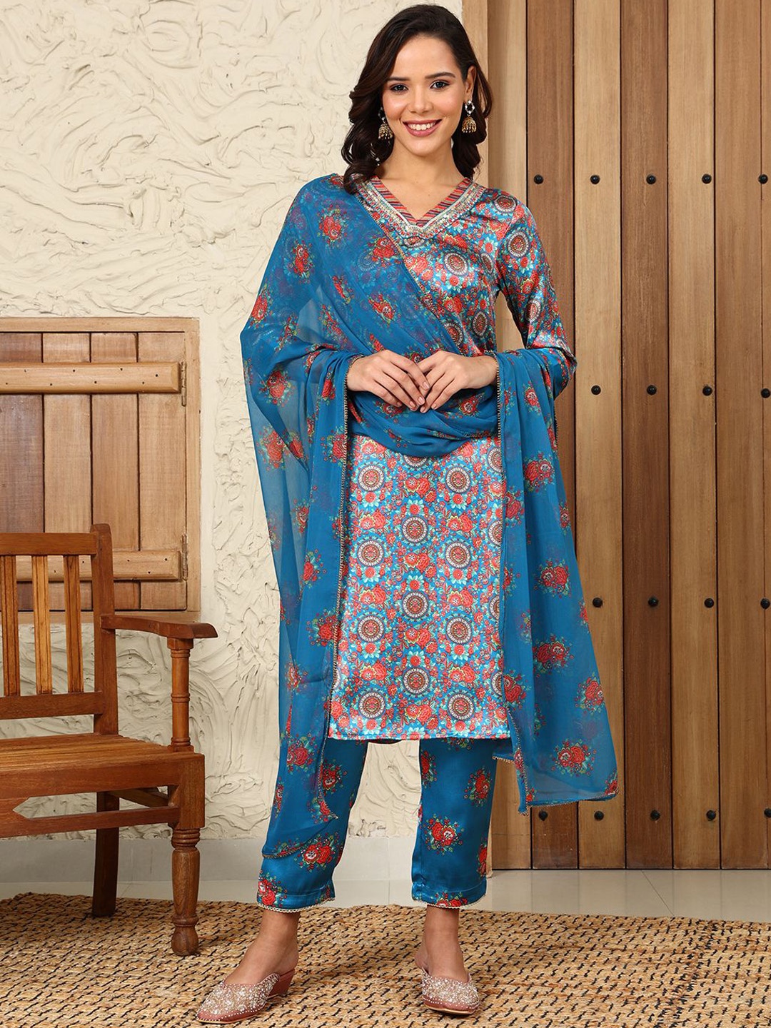 

W Women Floral Printed Regular Kurta with Trousers & With Dupatta, Blue