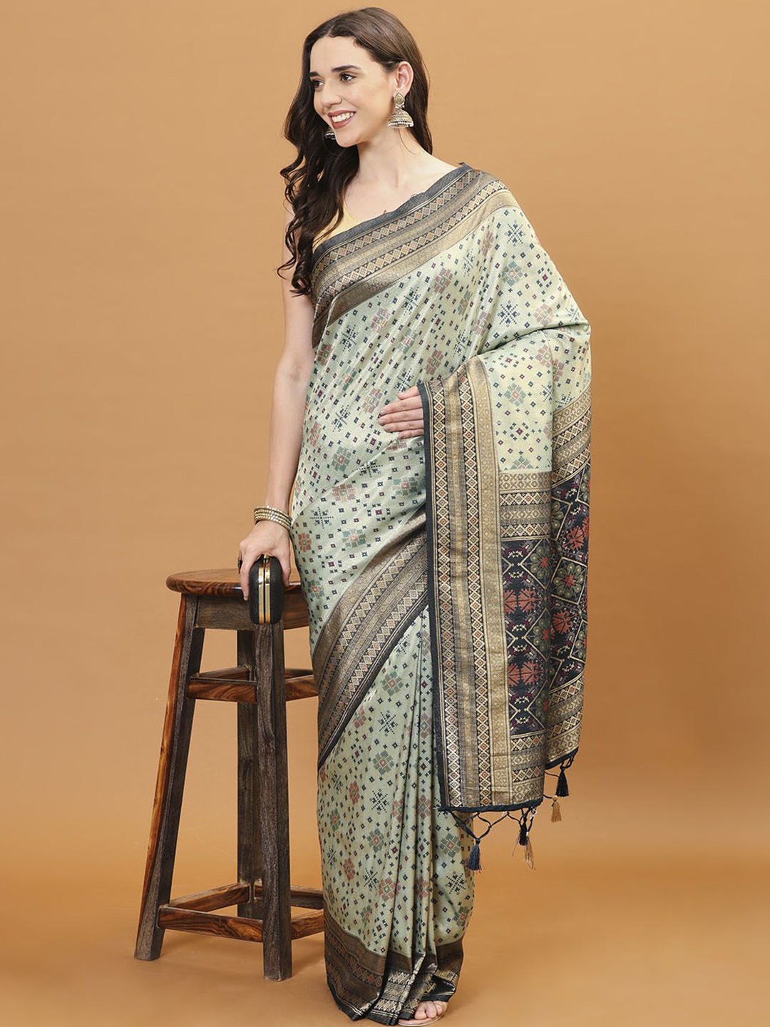 

Meena Bazaar Woven Design Zari Saree, Sea green