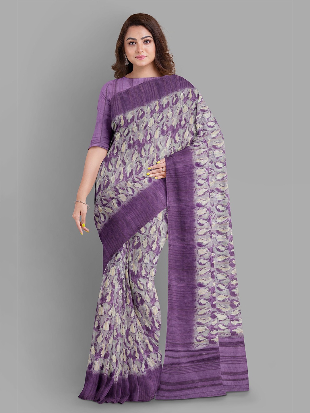 

The Chennai Silks Paisley Printed Saree With Blouse Piece, Lavender