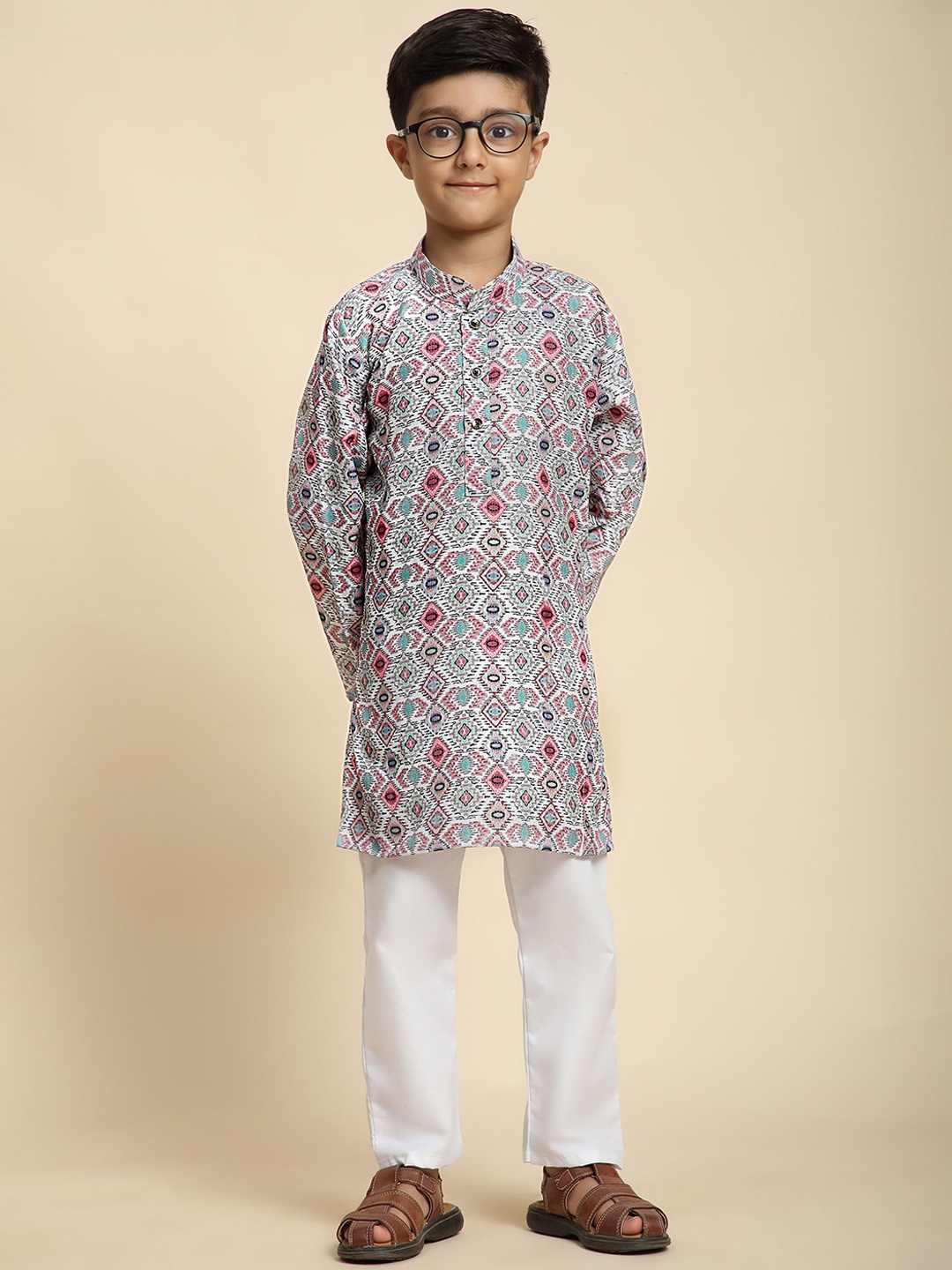 

Pro-Ethic STYLE DEVELOPER Boys Geometric Printed Pure Cotton Straight Kurta With Pyjama, Grey