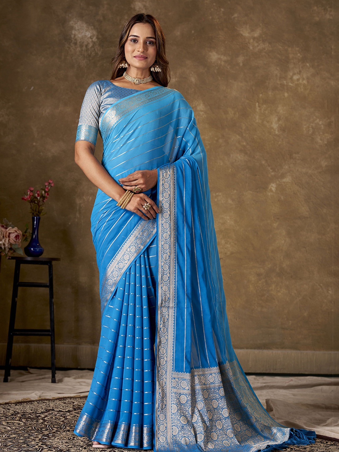 

KAYOMMI Ethnic Motifs Woven Design Zari Pure Georgette Banarasi Saree, Blue