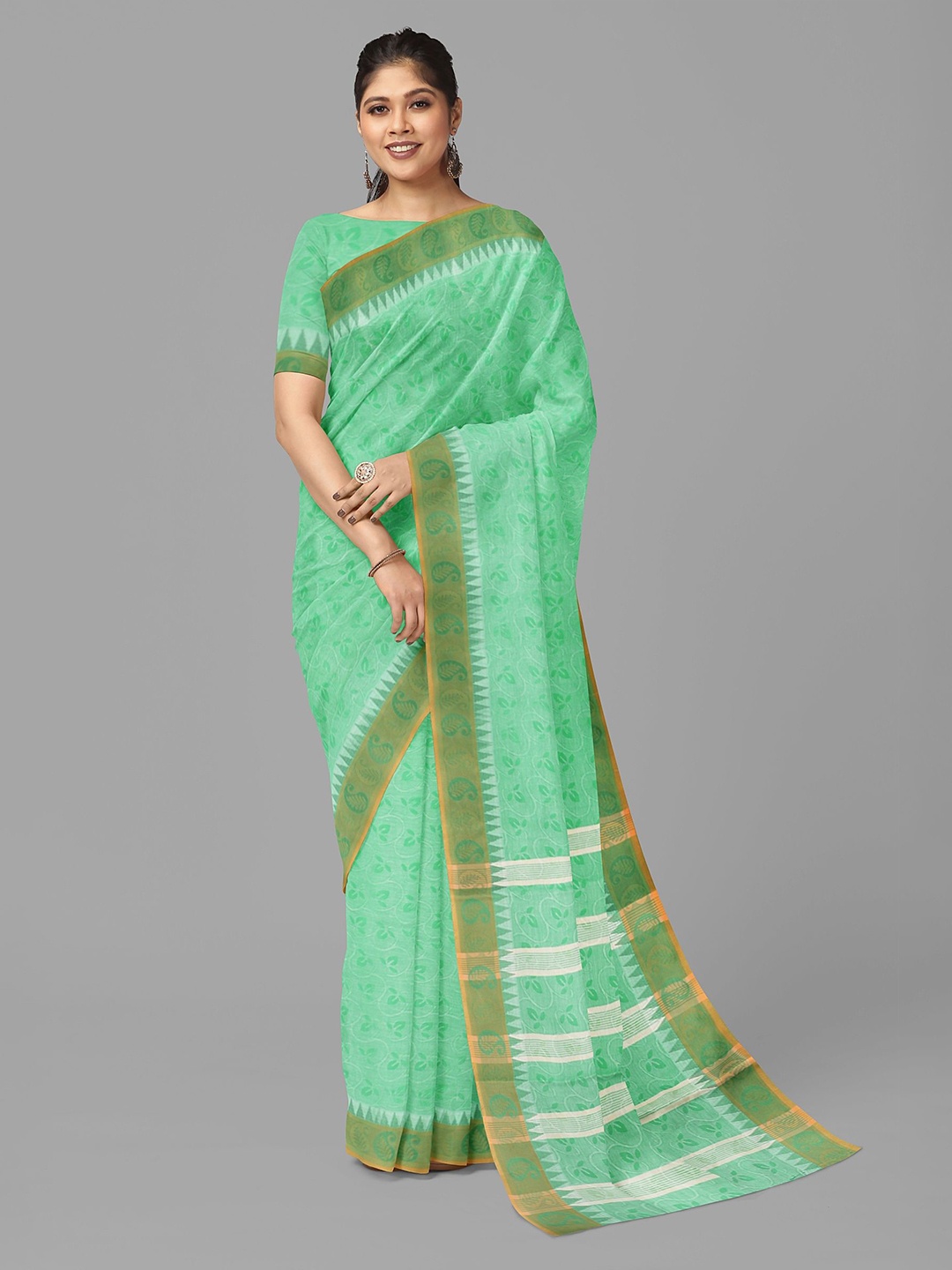 

The Chennai Silks Floral Zari Saree, Green