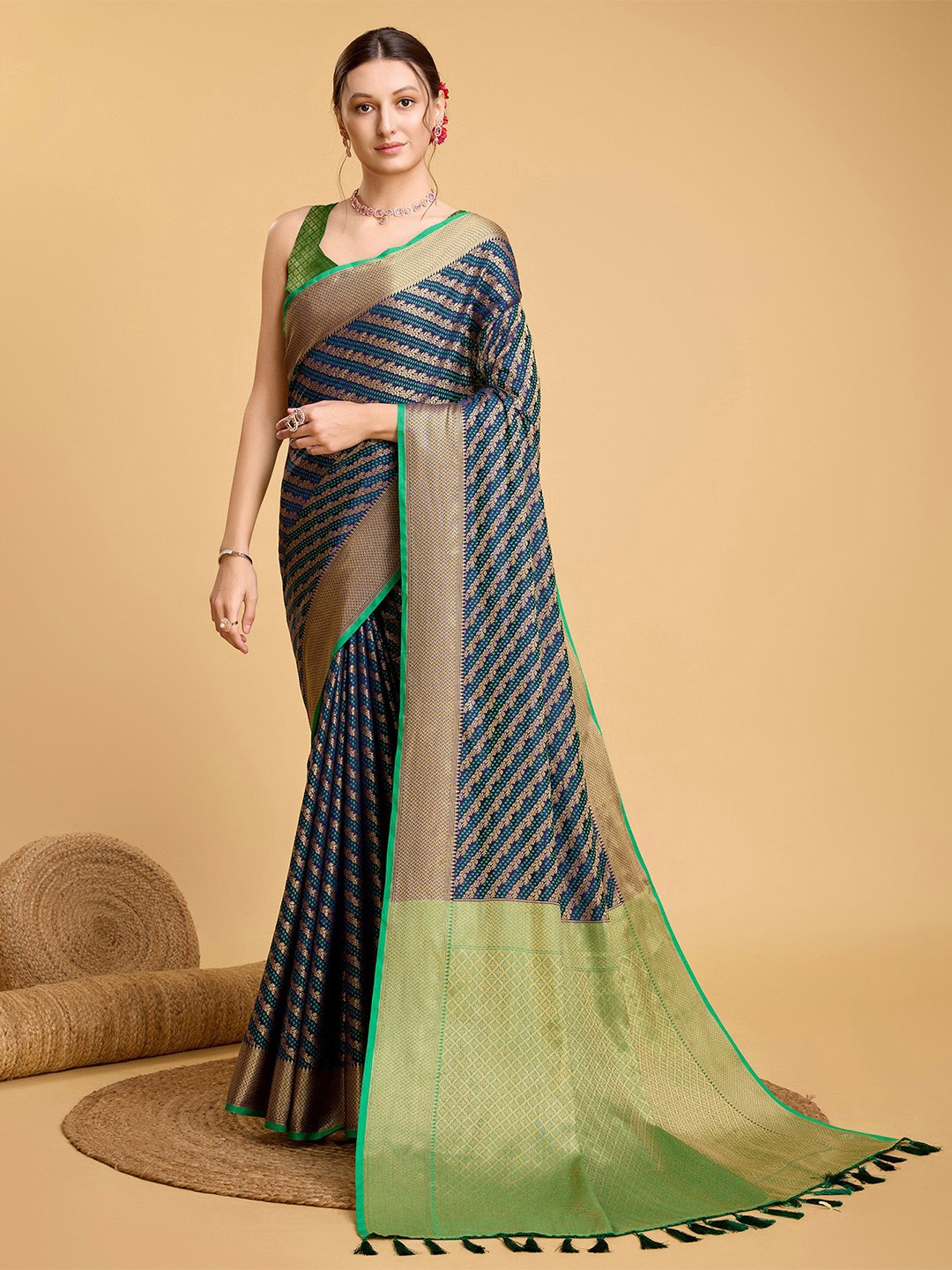 

Kriyansh Woven Design Zari Banarasi Saree, Blue