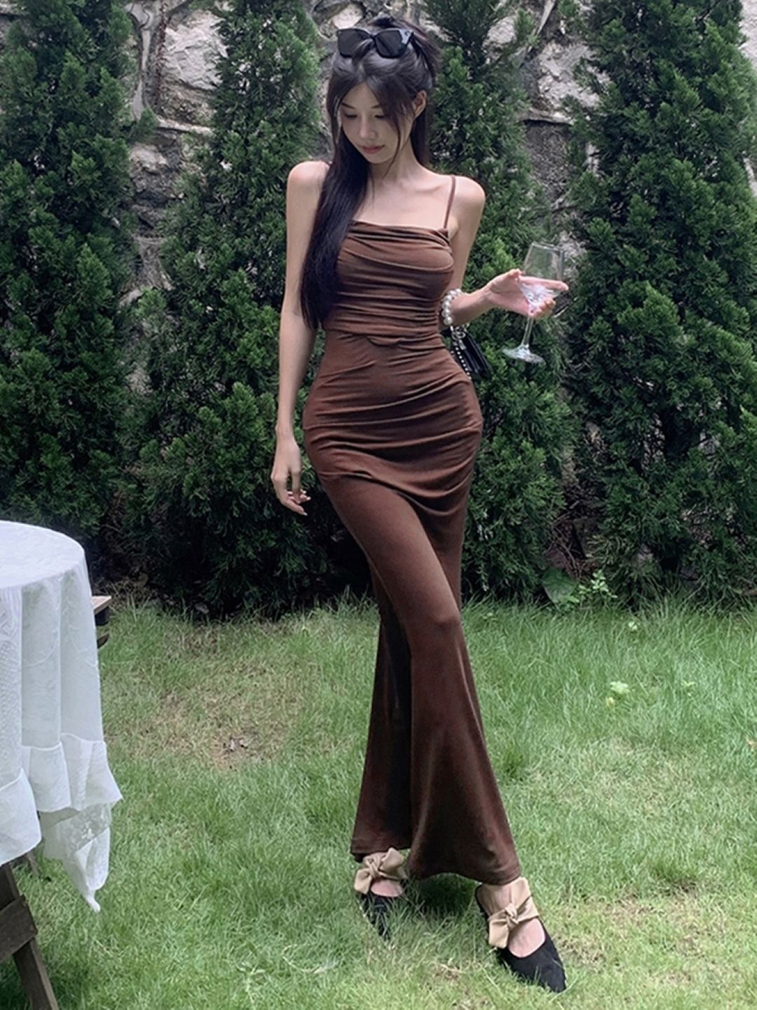 

KPOP WomenSolid ShoulderstrapsSleeveless Maxi A-Line Dress, Brown
